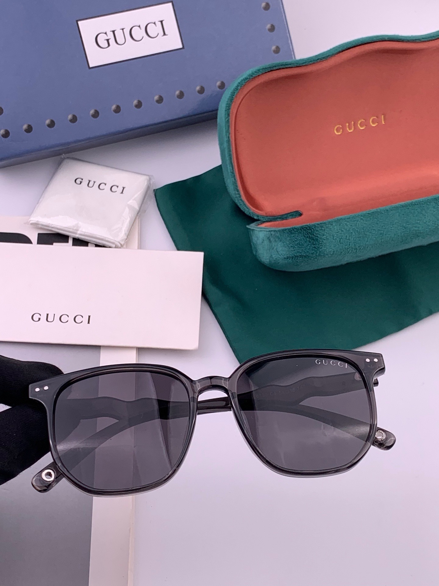 🔺 【GUCCI】开春新款 潮流爆款 时尚方框偏光太阳镜 高品质 佩戴舒适 网红潮款墨镜 女士高清尼龙偏光太阳镜🕶️ 🎉