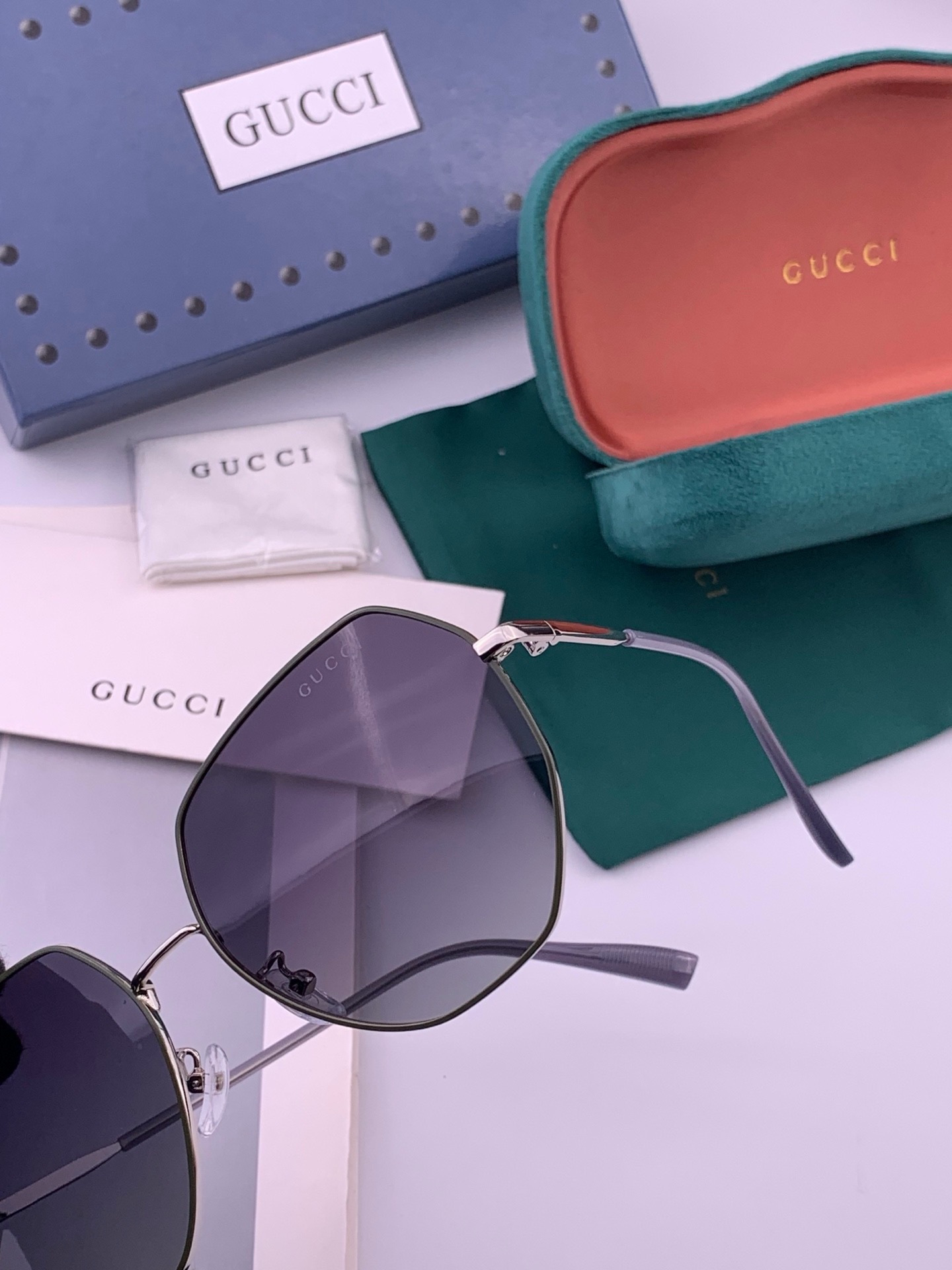 🔺 【GUCCI-偏光太阳镜】开春新款 潮流爆款 时尚圆框偏光太阳镜 高品质 佩戴舒适 网红潮款墨镜 女士高清偏光太阳镜