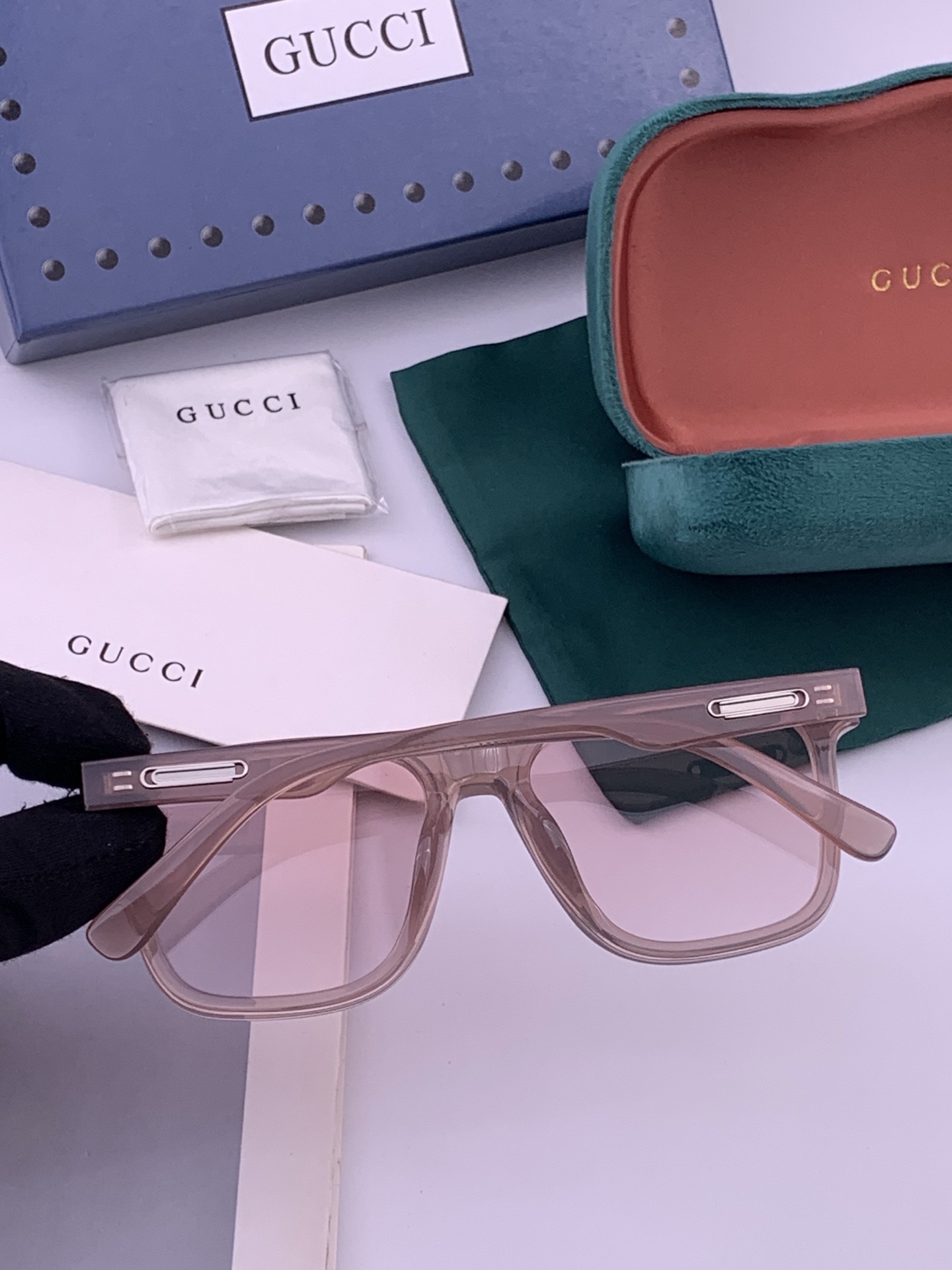 🔺 【GUCCI】开春新款 潮流爆款 时尚方框偏光太阳镜 高品质 佩戴舒适 网红潮款墨镜 女士高清尼龙偏光太阳镜🕶️ 🎉