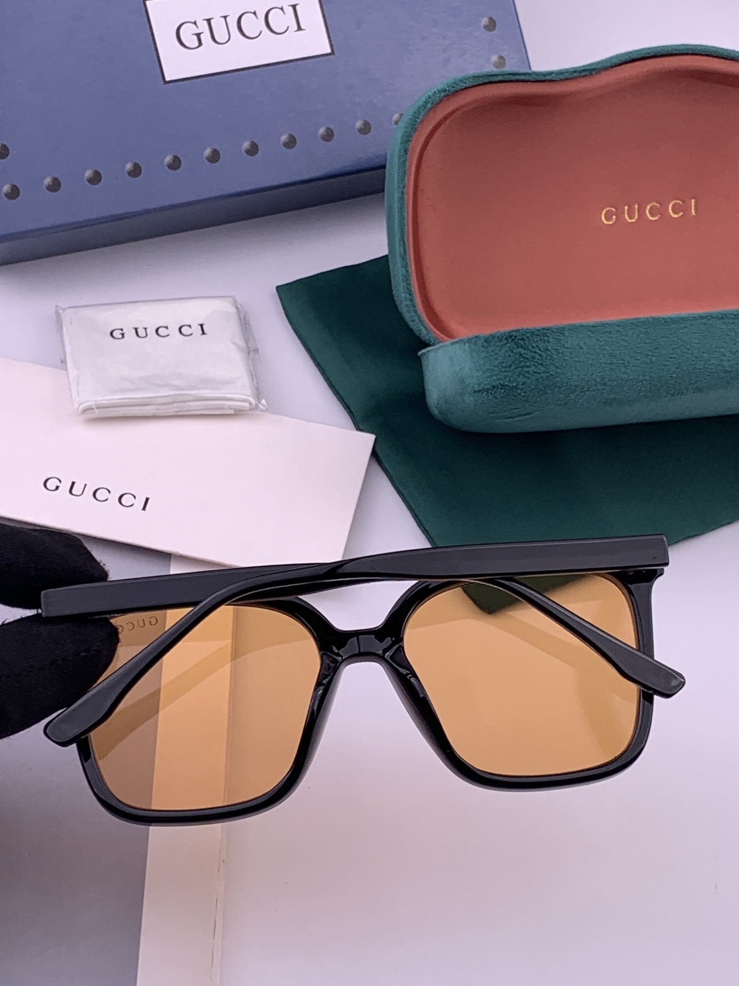 🔺GUCCI🔻古驰 GG方框太阳镜 完美品质 🎓独特设计  适合各种脸型 亮相时装周 超时尚百搭 实物精致  情侣款 男