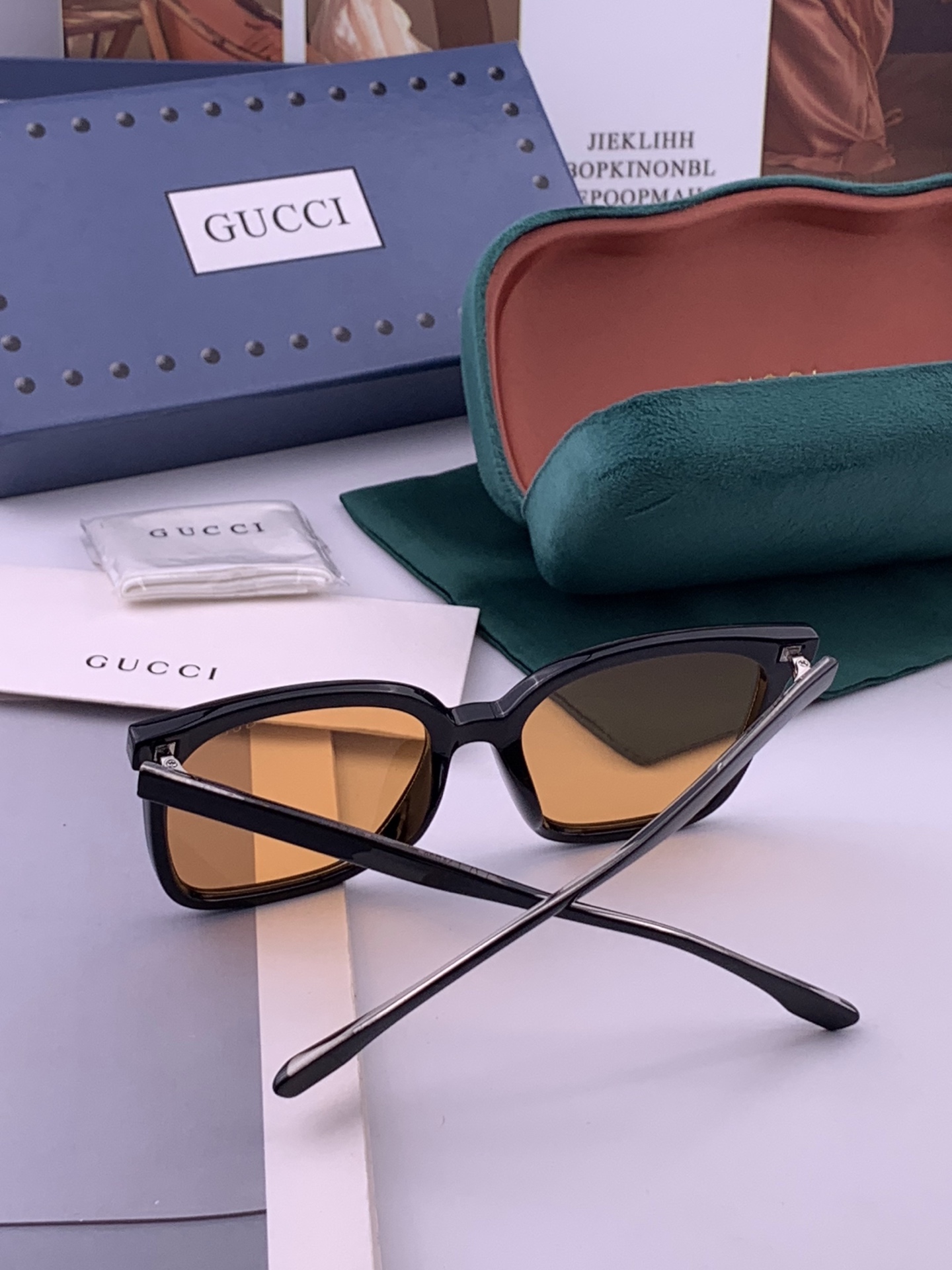 🔺GUCCI🔻古驰 GG方框太阳镜 完美品质 🎓独特设计  适合各种脸型 亮相时装周 超时尚百搭 实物精致  情侣款 男