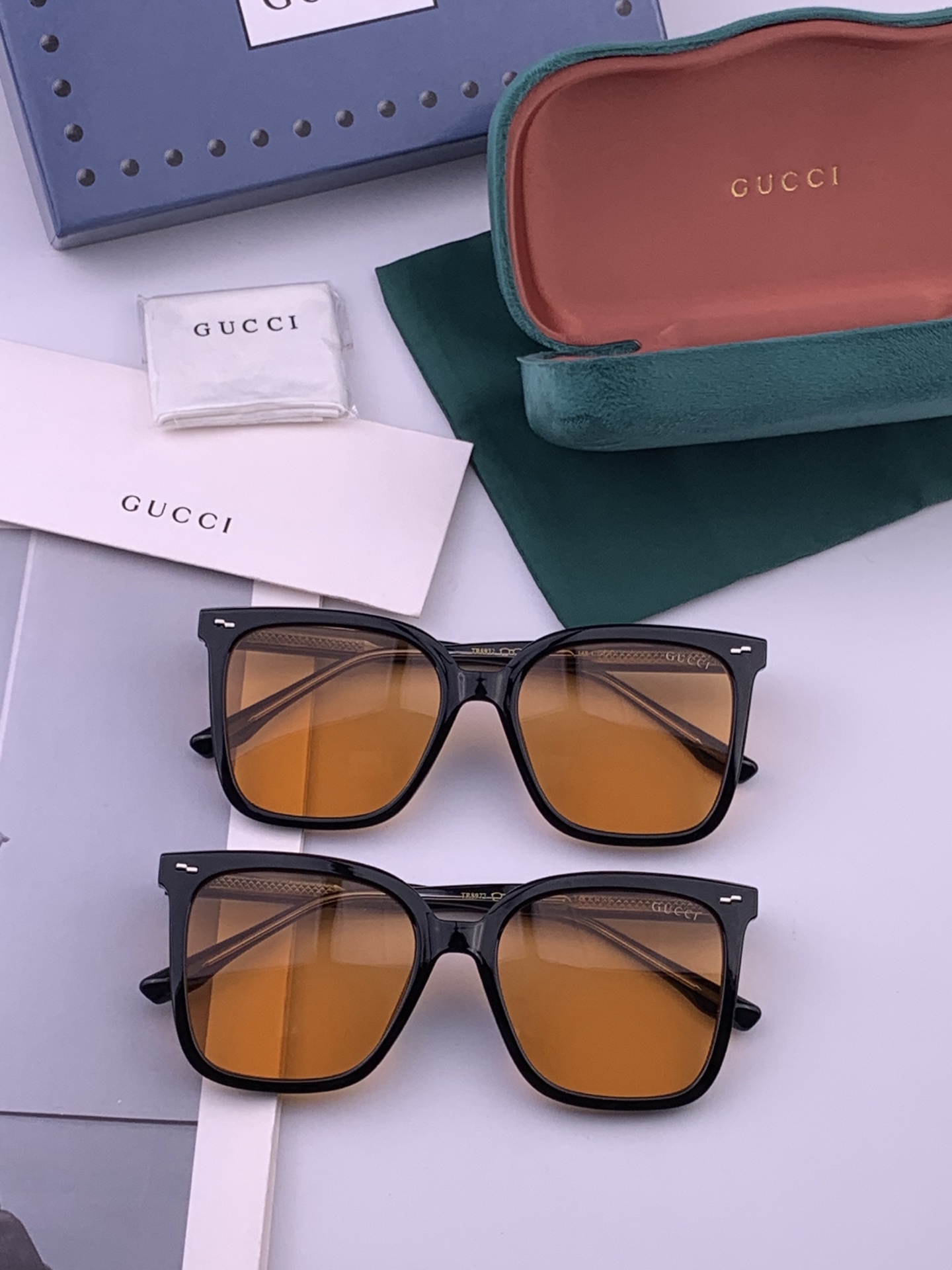 🔺GUCCI🔻古驰 GG方框太阳镜 完美品质 🎓独特设计  适合各种脸型 亮相时装周 超时尚百搭 实物精致  情侣款 男