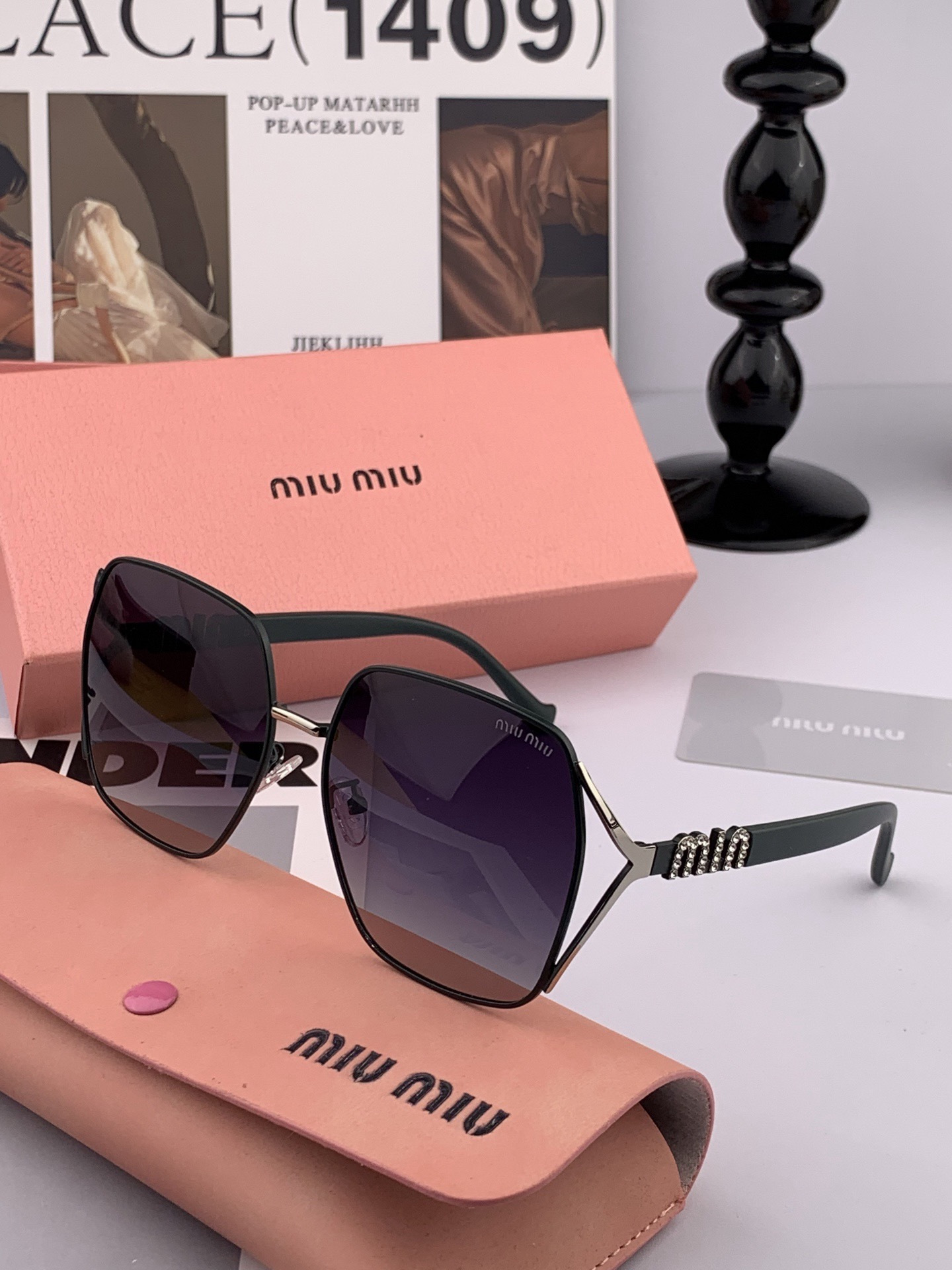MIUMIU/缪缪🖇🖇开春新款🌟闪耀新款璀璨登台 ❤❤太阳镜潮品 精致个性设计简约时尚 专柜品质值得拥有 绝对潮爆 提升