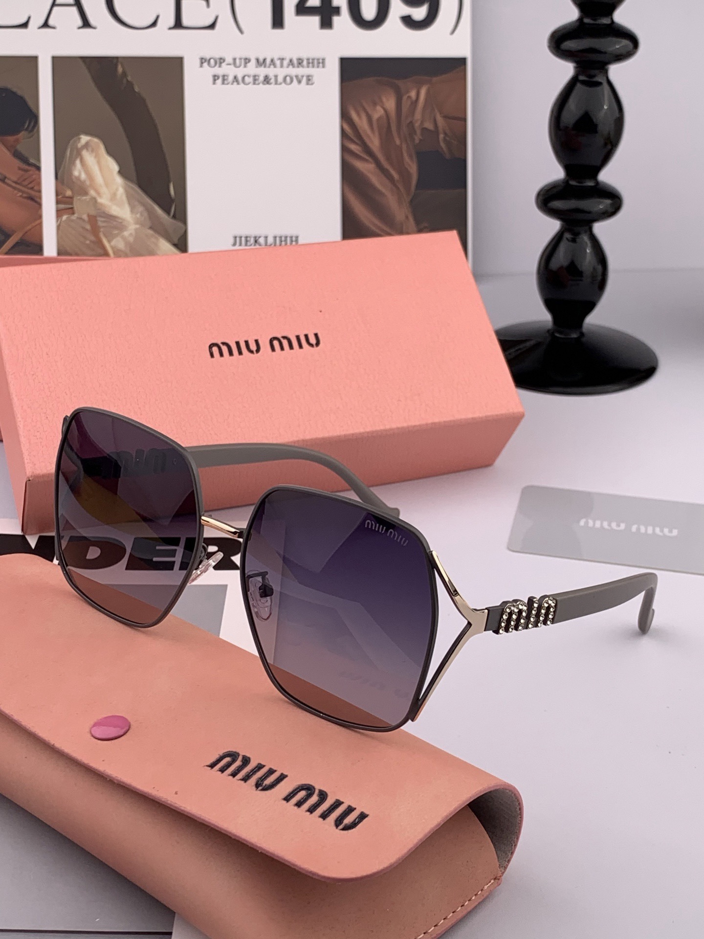 MIUMIU/缪缪🖇🖇开春新款🌟闪耀新款璀璨登台 ❤❤太阳镜潮品 精致个性设计简约时尚 专柜品质值得拥有 绝对潮爆 提升