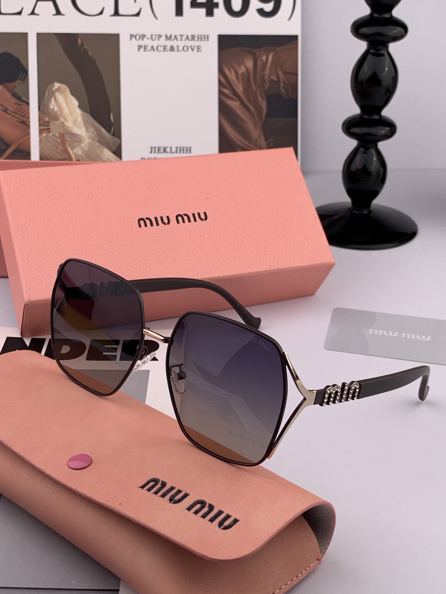 MIUMIU/缪缪🖇🖇开春新款🌟闪耀新款璀璨登台 ❤❤太阳镜潮品 精致个性设计简约时尚 专柜品质值得拥有 绝对潮爆 提升