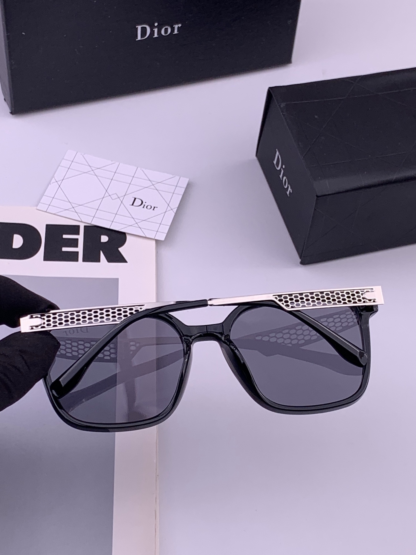 🔺 【DIOR】开春新款 潮流爆款 时尚方框偏光太阳镜 高品质 佩戴舒适 网红潮款墨镜 女士高清偏光太阳镜🕶️ 🎉高品质