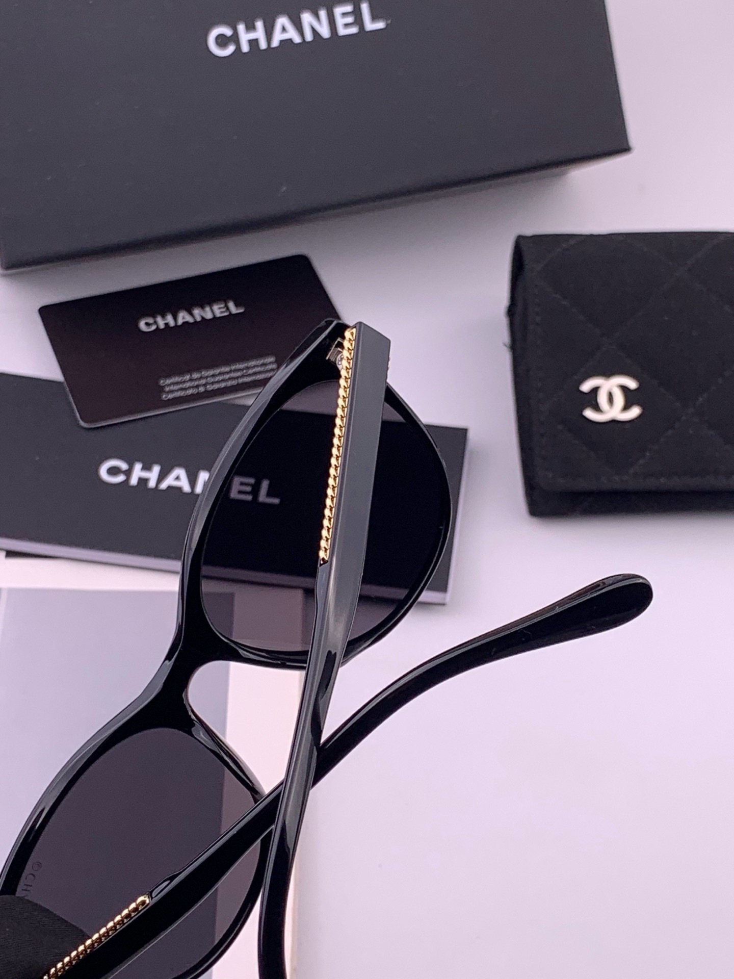 【CHANEL】香奈儿 新款山茶花潮流爆款 时尚圆框高清偏光太阳镜 佩戴舒适 网红潮款墨镜  ♥️♥️型号：CH7821