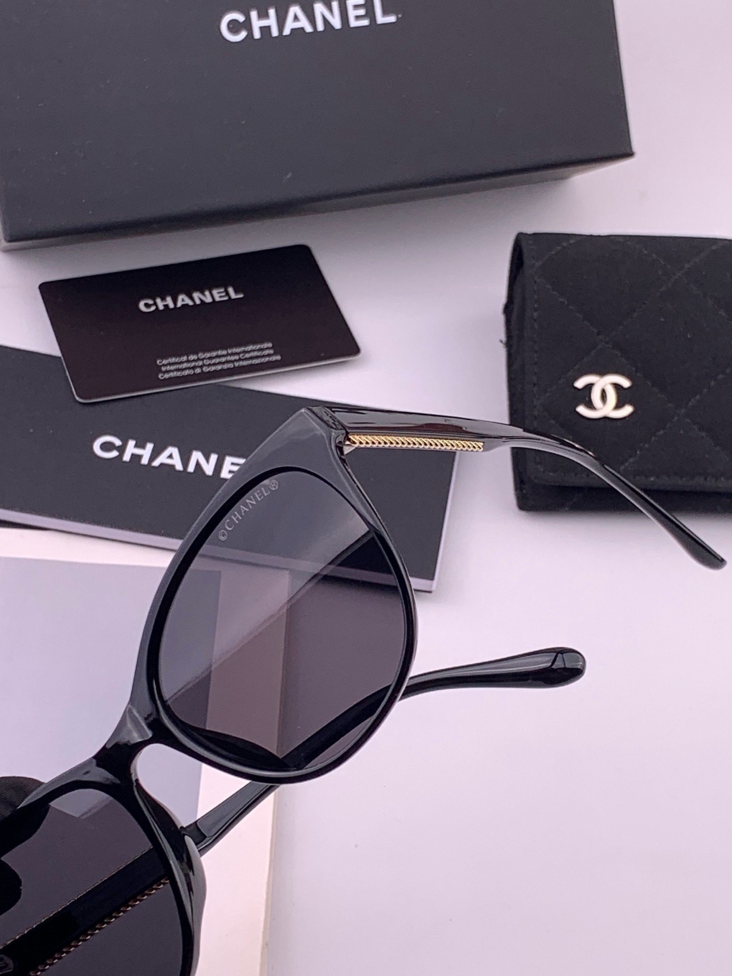 【CHANEL】香奈儿 新款山茶花潮流爆款 时尚圆框高清偏光太阳镜 佩戴舒适 网红潮款墨镜  ♥️♥️型号：CH7821