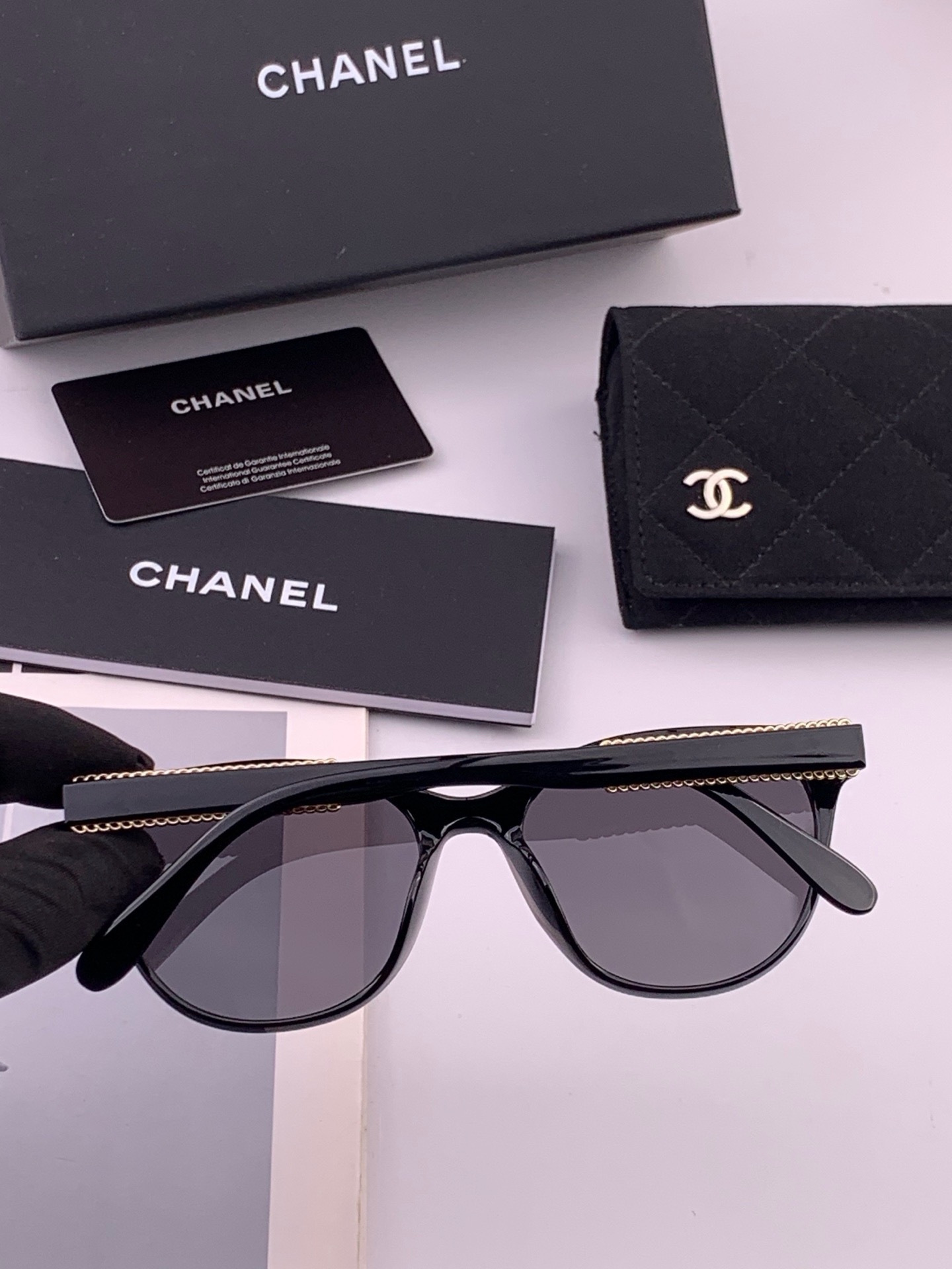 【CHANEL】香奈儿 新款山茶花潮流爆款 时尚圆框高清偏光太阳镜 佩戴舒适 网红潮款墨镜  ♥️♥️型号：CH7821