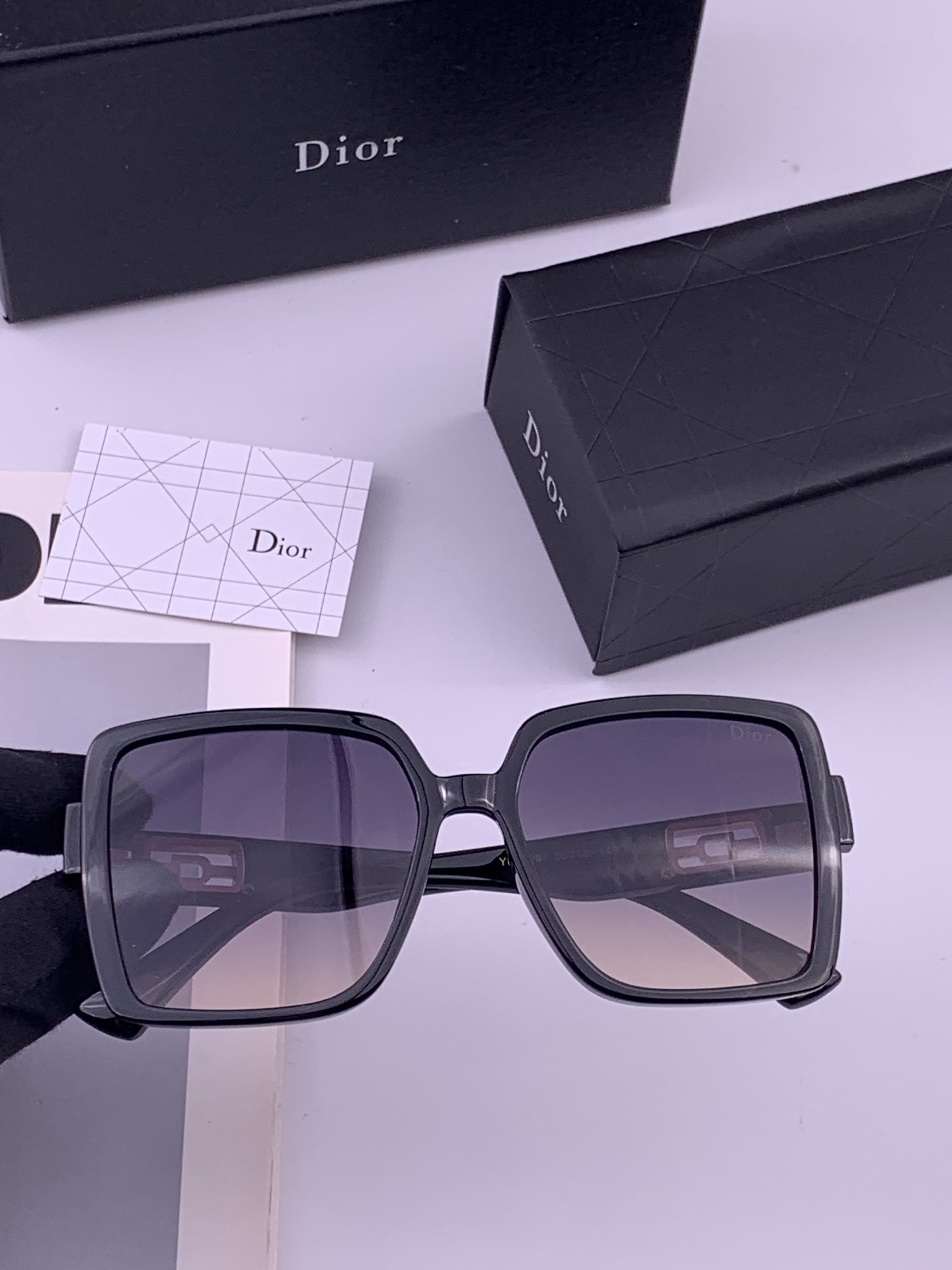 🔺 【DIOR-迪奥】开春新款 潮流爆款 时尚太阳镜 高品质 佩戴舒适 网红潮款墨镜 型号：D78000