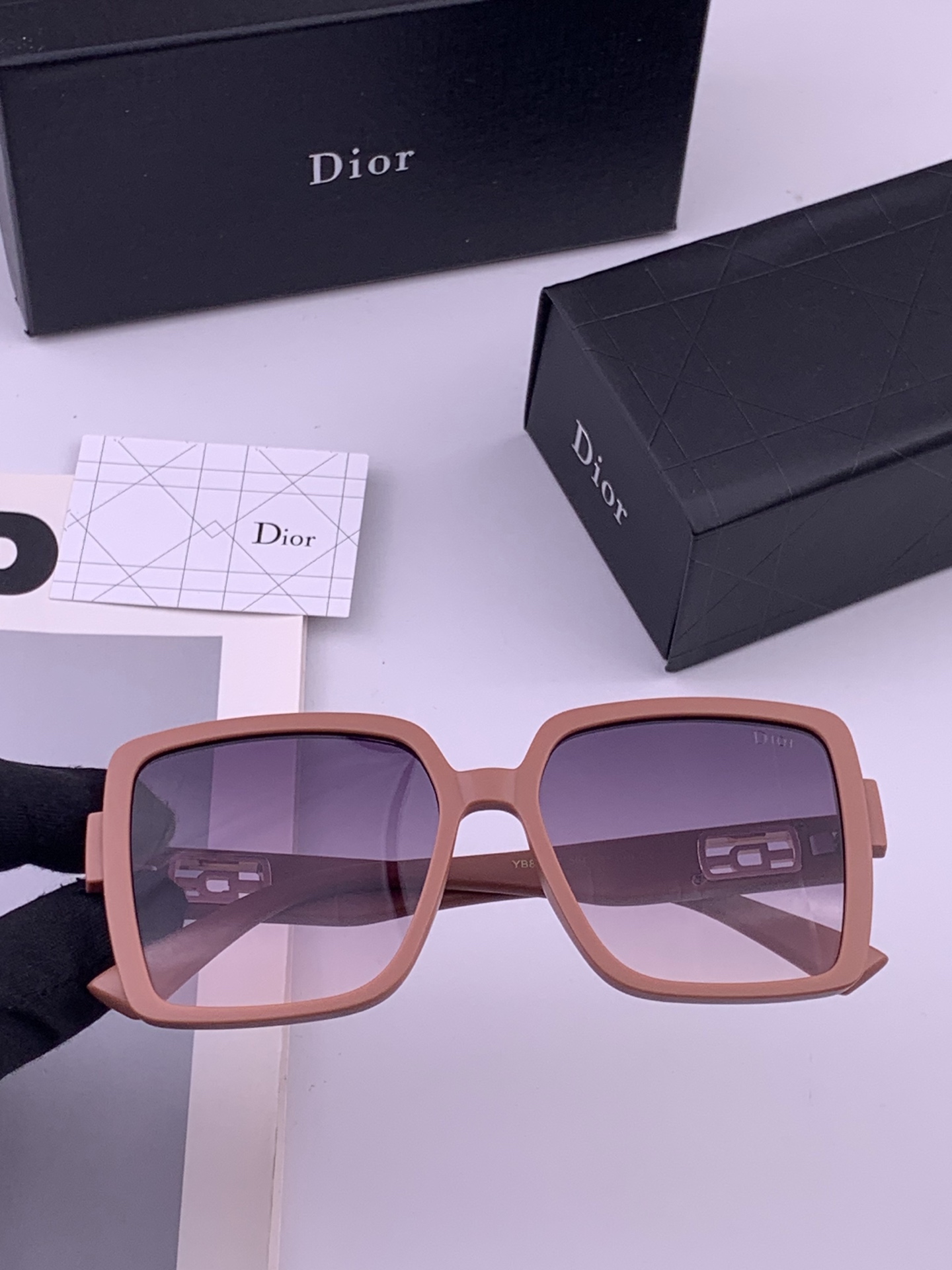 🔺 【DIOR-迪奥】开春新款 潮流爆款 时尚太阳镜 高品质 佩戴舒适 网红潮款墨镜 型号：D78000