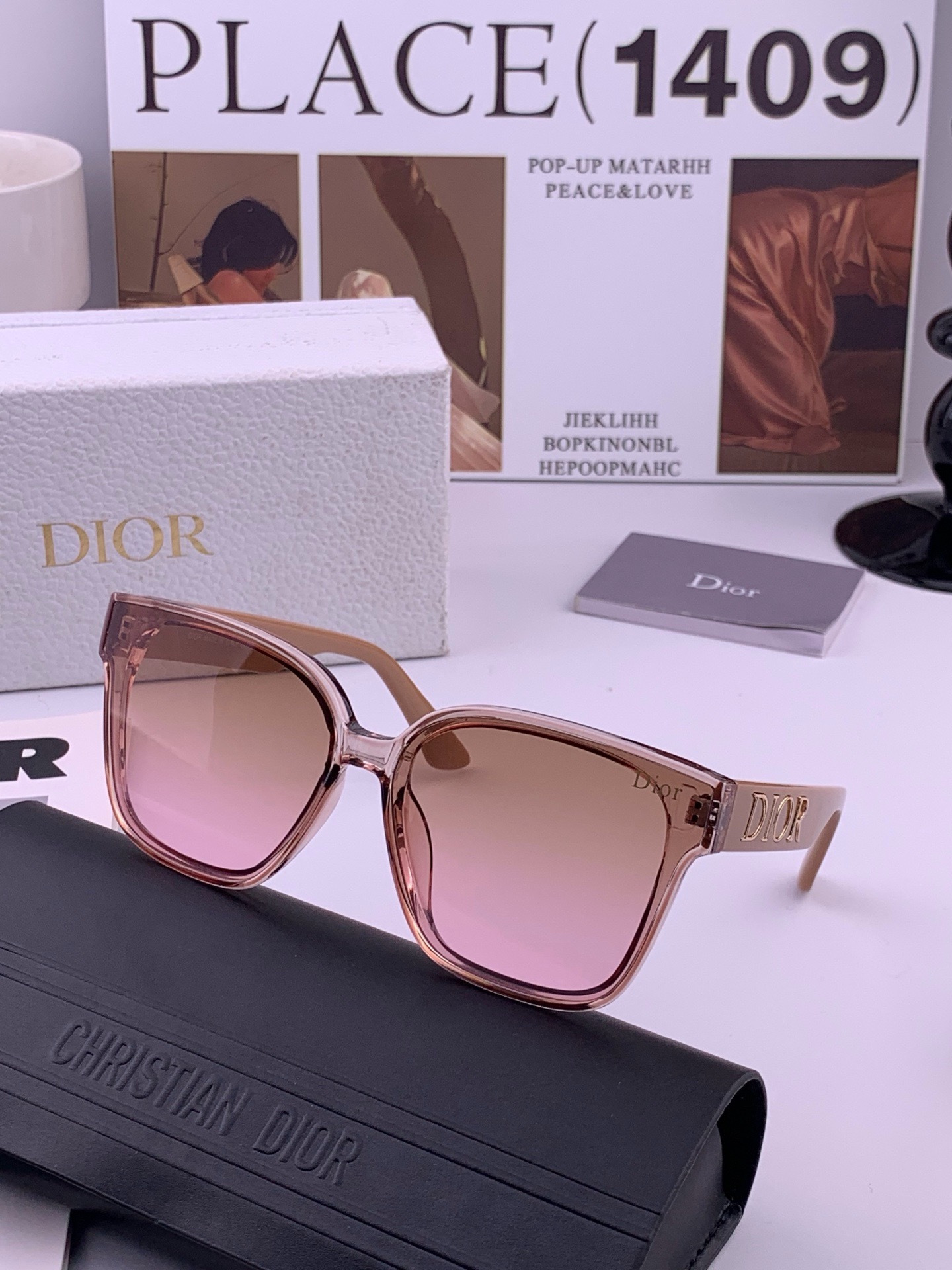🔺 【DIOR-迪奥】开春新款 潮流爆款 时尚方框太阳镜 高品质 佩戴舒适 网红潮款墨镜 型号：D6895