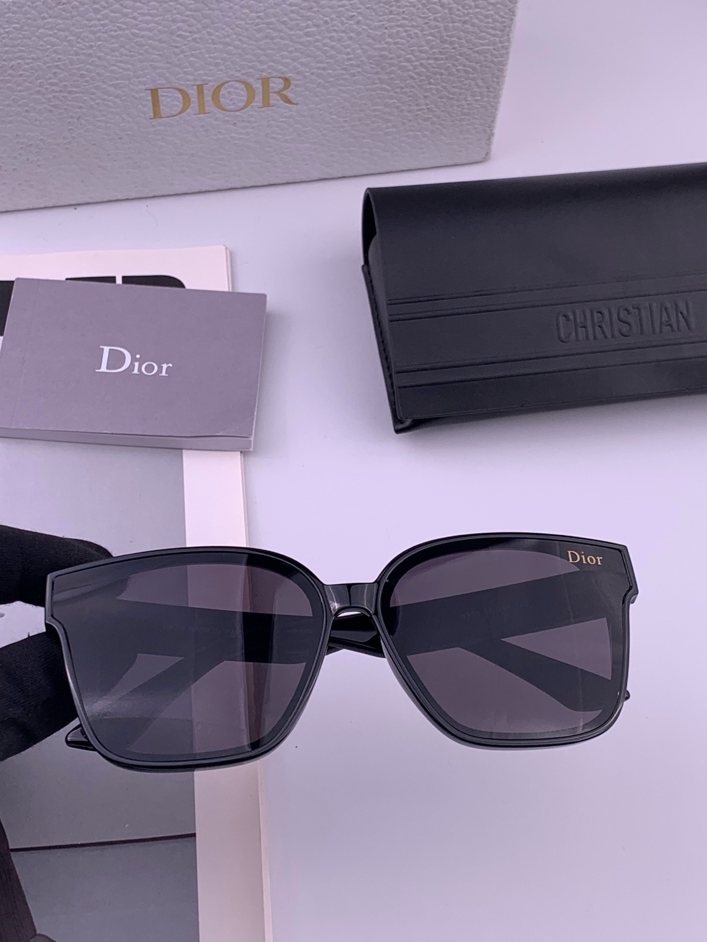 🔺 【DIOR-迪奥】开春新款 潮流爆款 时尚方框太阳镜 高品质 佩戴舒适 网红潮款墨镜 型号：D6895