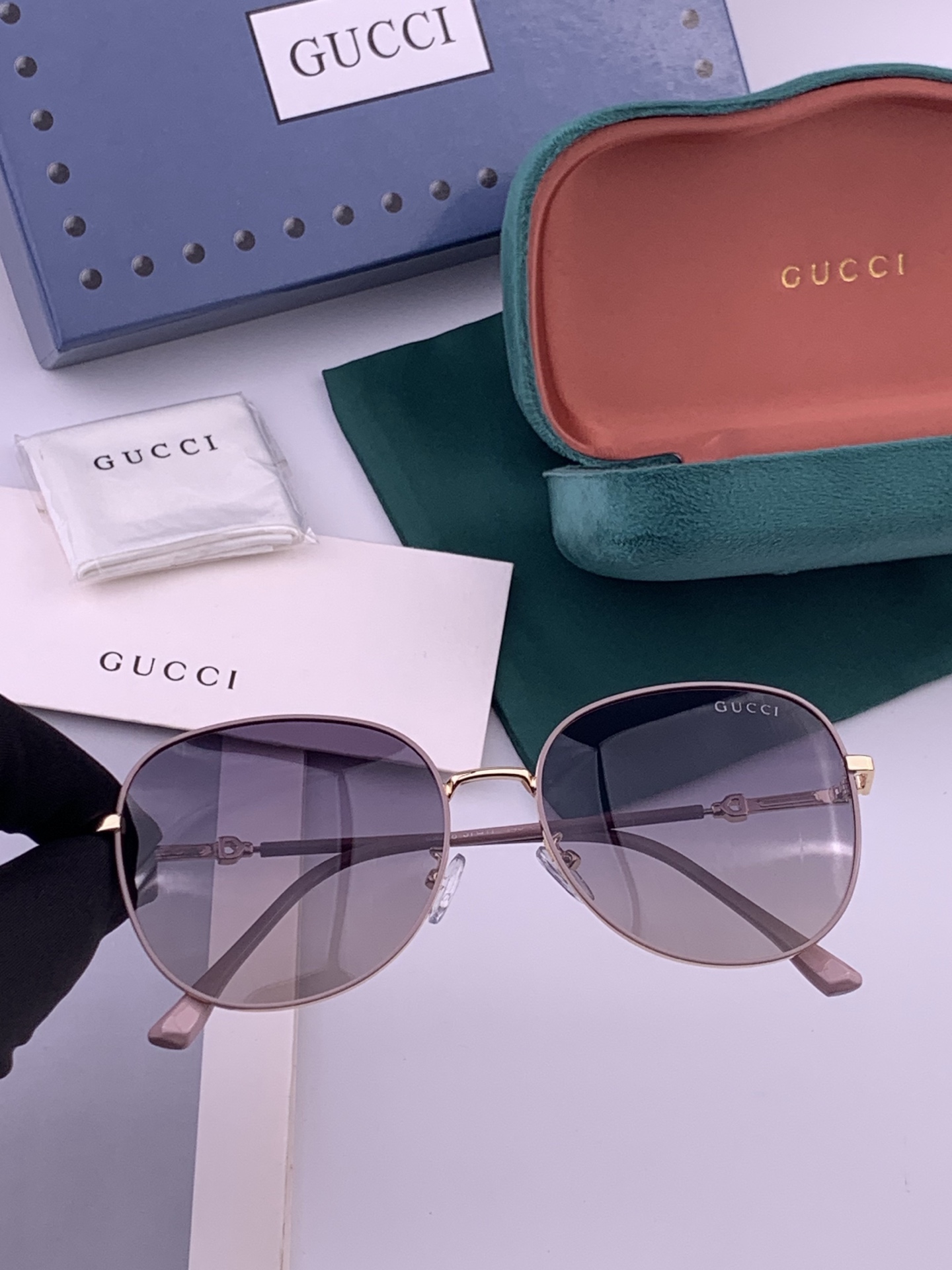 🔺 GUCCI🔻官方新款 众多明星同款[色]‼️‼️新款大框偏光墨镜 🌈🌈宝丽来超清加厚太阳镜🔝🔝型号：G8821
