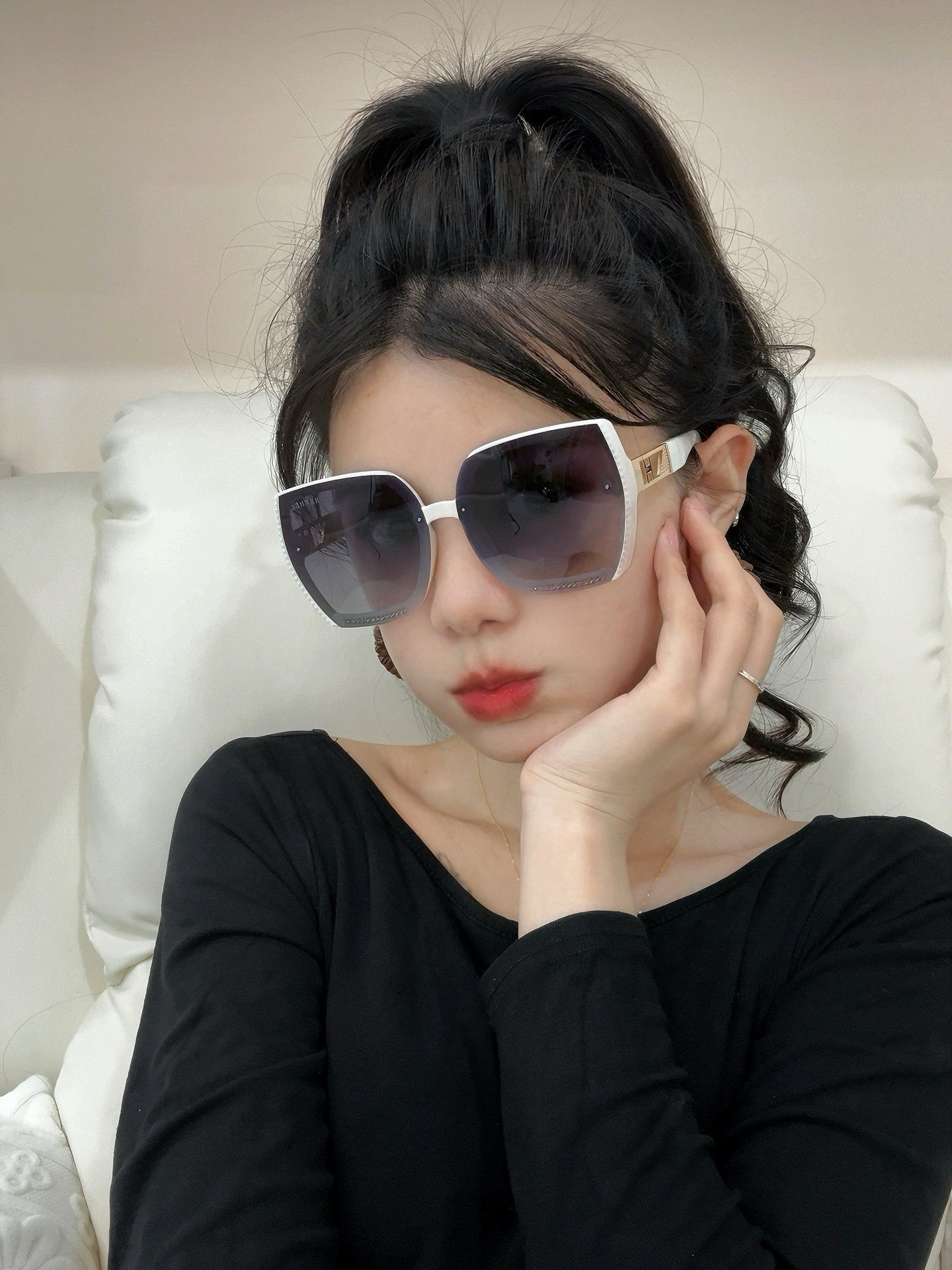 新款 爱马仕女士偏光太阳镜🕶️ 宝丽来高清镜片🎉高品质TR-90镜框 时尚百搭！ 型号：H2230