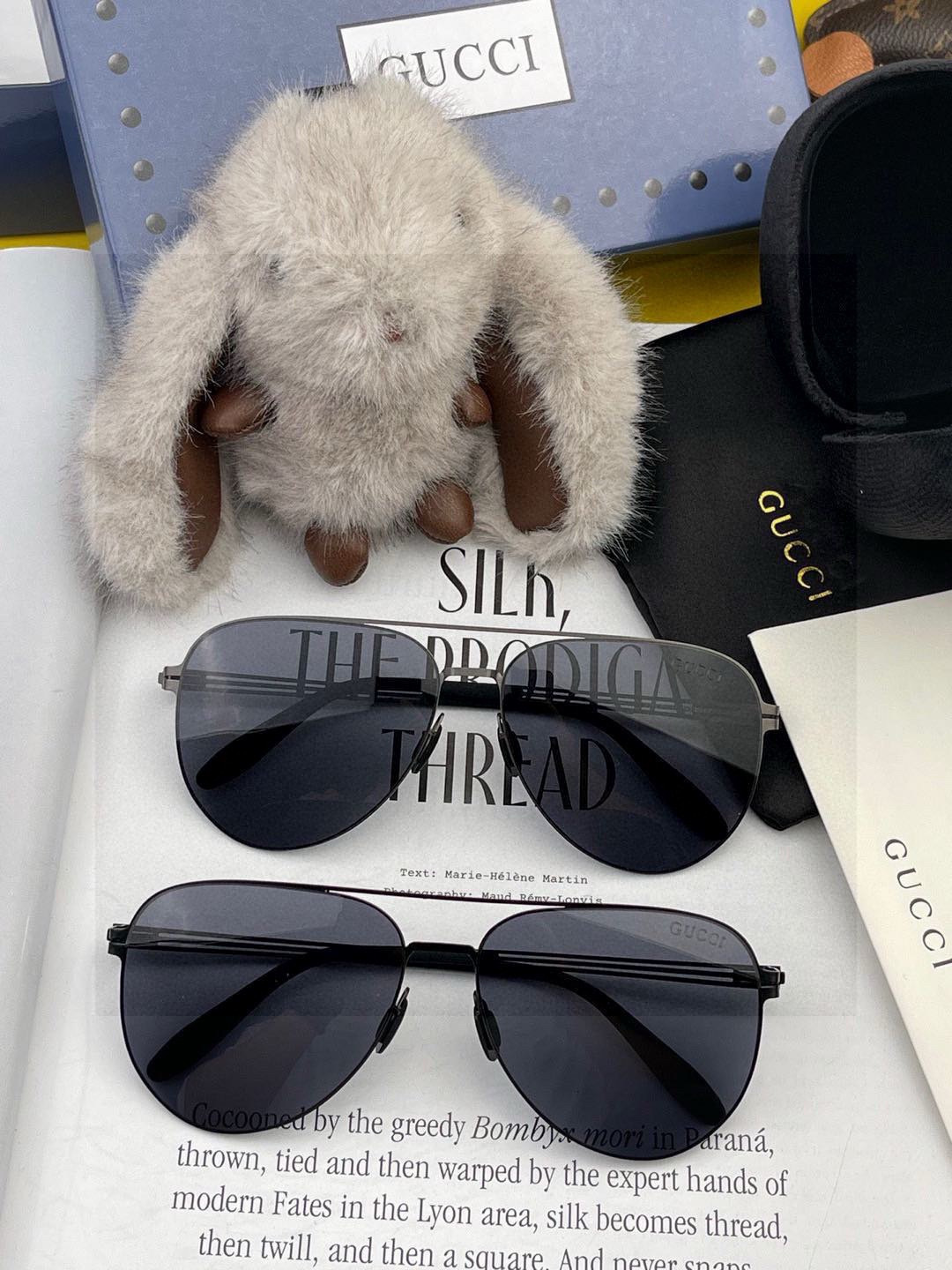 GUCCI 男款炫彩飞行员偏光太阳镜 ❤️材质：高清尼龙加厚卡槽高清偏光镜片 🌹无边框镜架💕颜👍型号：G0515