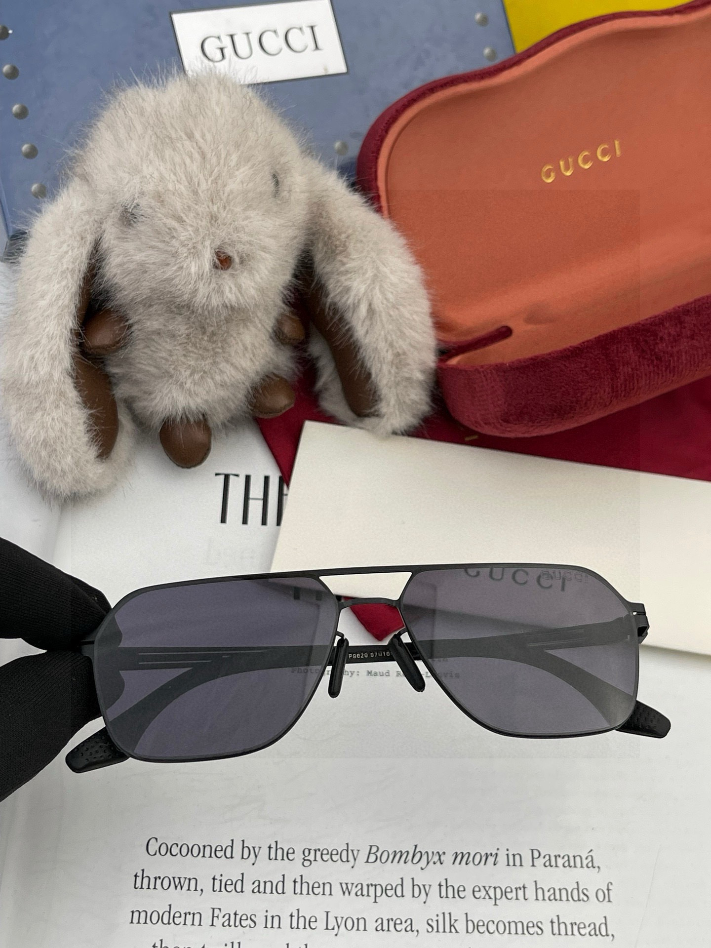 ♦️GUCCI 新款男女情侣款太阳镜多边形墨镜iP电镀永不褪色 超轻超有弹性整幅眼镜无螺丝重要的是压不坏 高清尼龙镜片、