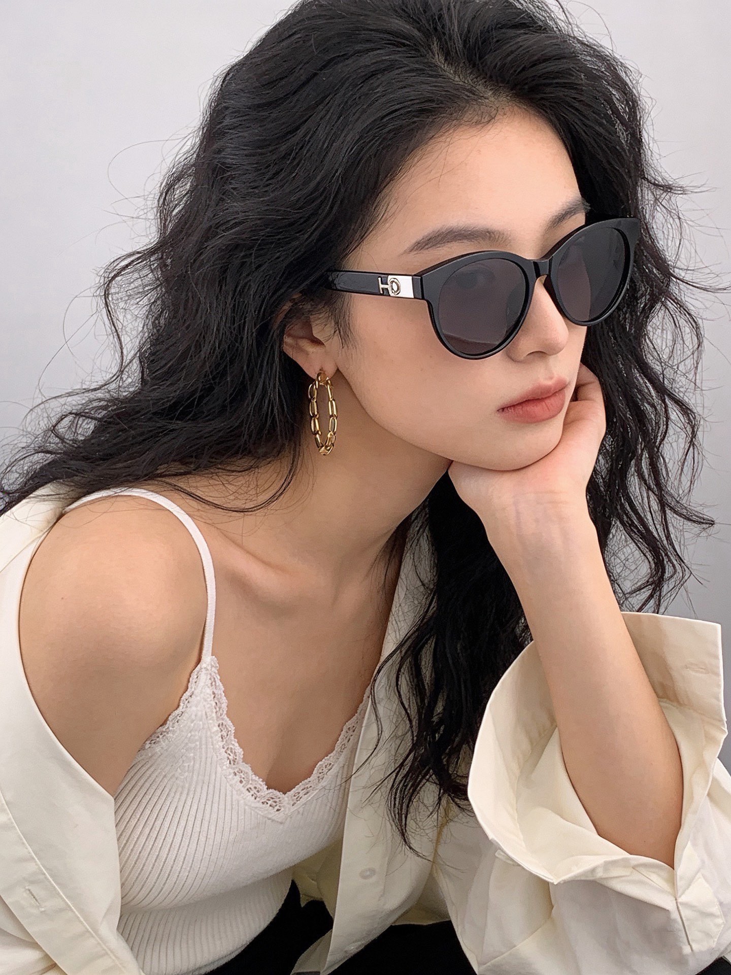 NO:951900,[CHANEL] Chanel's new trendy style, fashionable round-frame sunglasses, comfortable to wear, Internet celebrity trendy sunglasses, women's high-definition thickened polarized sunglasses, high-quality TR frames, model CH1787 glasses, sunglasses, sunglasses, glasses, chanel, chanel19860909【CHANEL】香奈儿 新款潮流爆款 时尚圆框太阳镜 佩戴舒适 网红潮款墨镜 女士高清加厚偏光太阳镜 高品质TR镜框 型号CH1787眼镜墨镜太阳镜,眼镜,chanel,chanel,glasses