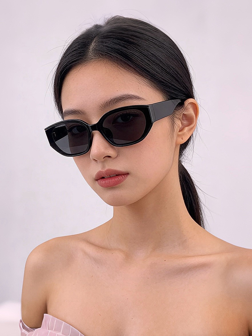 NO:952027,[Chanel-Nylon Polarized Sunglasses] New spring style, trendy hot style, fashionable square frame polarized sunglasses, high quality, comfortable to wear, Internet celebrity trendy sunglasses, women's high-definition nylon polarized sunglasses, high-quality frames, model CH1761 glasses, sunglasses, sunglasses, glasses, chanel19860909【香奈儿-尼龙偏光太阳镜】开春新款 潮流爆款 时尚方框偏光太阳镜 高品质 佩戴舒适 网红潮款墨镜 女士高清尼龙偏光太阳镜 高品质镜框 型号CH1761眼镜墨镜太阳镜,眼镜,chanel,glasses
