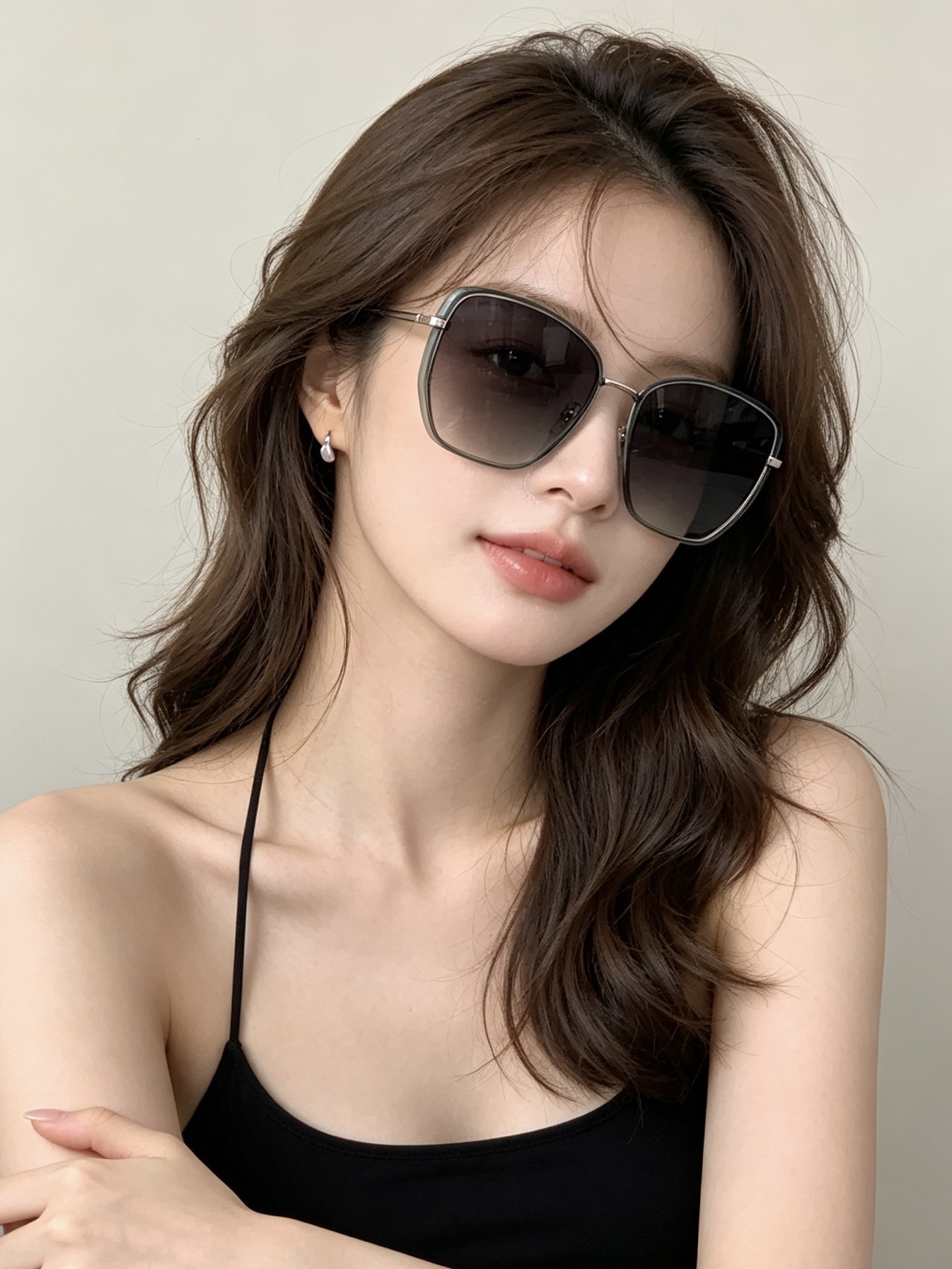 NO:951992,[Nylon Polarized Series] GUCCI sunglasses are designed with dark round frames, regardless of face shape, and look very elegant whether paired with a coat or a dress. Polarized lenses prevent ultraviolet rays. Model G4634 glasses, sunglasses, sunglasses, glasses, gucci, skirts19860909【尼龙偏光系列】GUCCI太阳镜墨圆框设计,不挑脸型,无论搭配大衣还是连衣裙都非常显气质偏光镜片预防紫外线 型号G4634眼镜墨镜太阳镜,眼镜,gucci,skirts,glasses