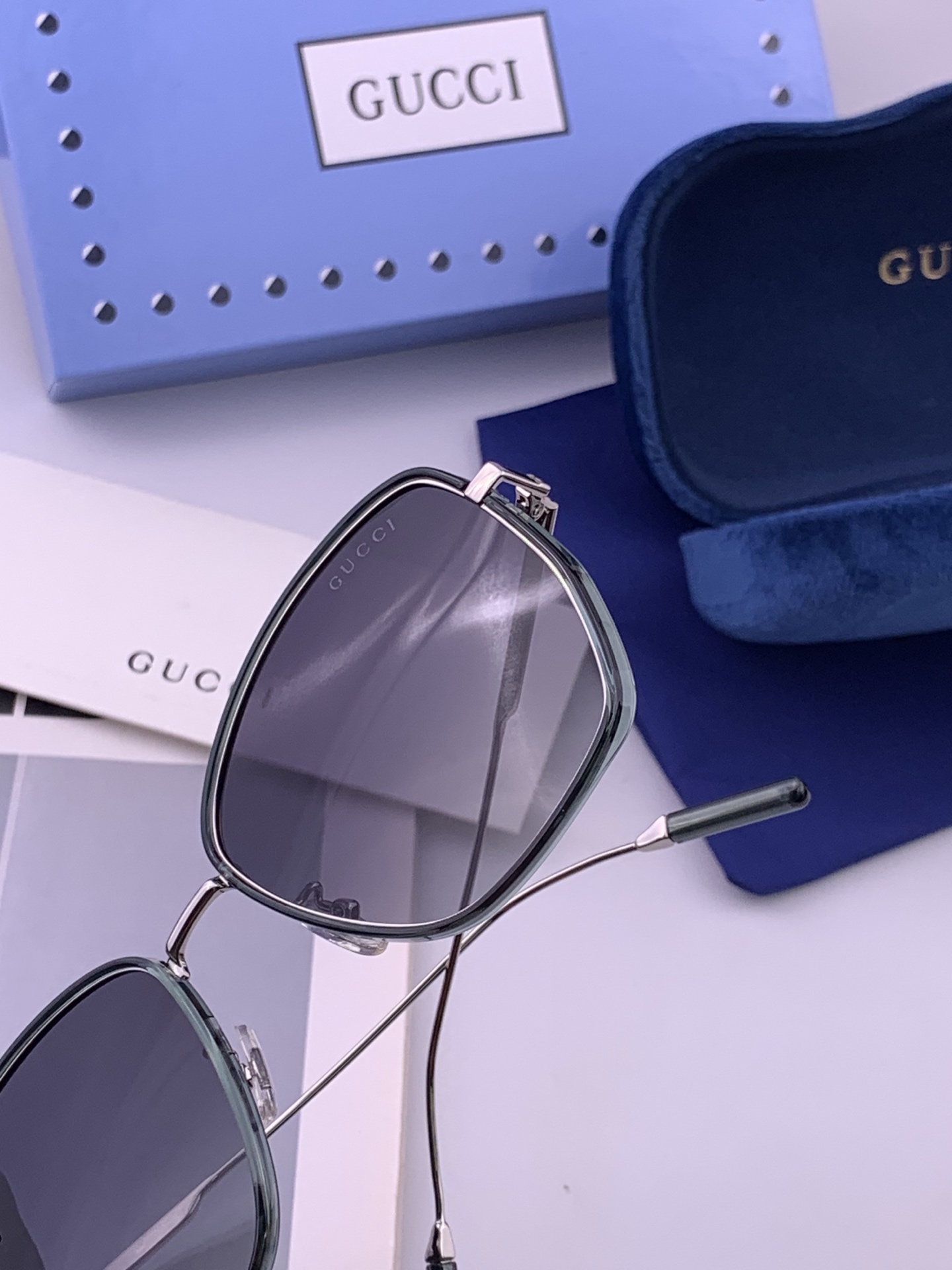 【尼龙偏光系列】GUCCI太阳镜墨圆框设计，不挑脸型，无论搭配大衣还是连衣裙都非常显气质偏光镜片预防紫外线  型号：G4