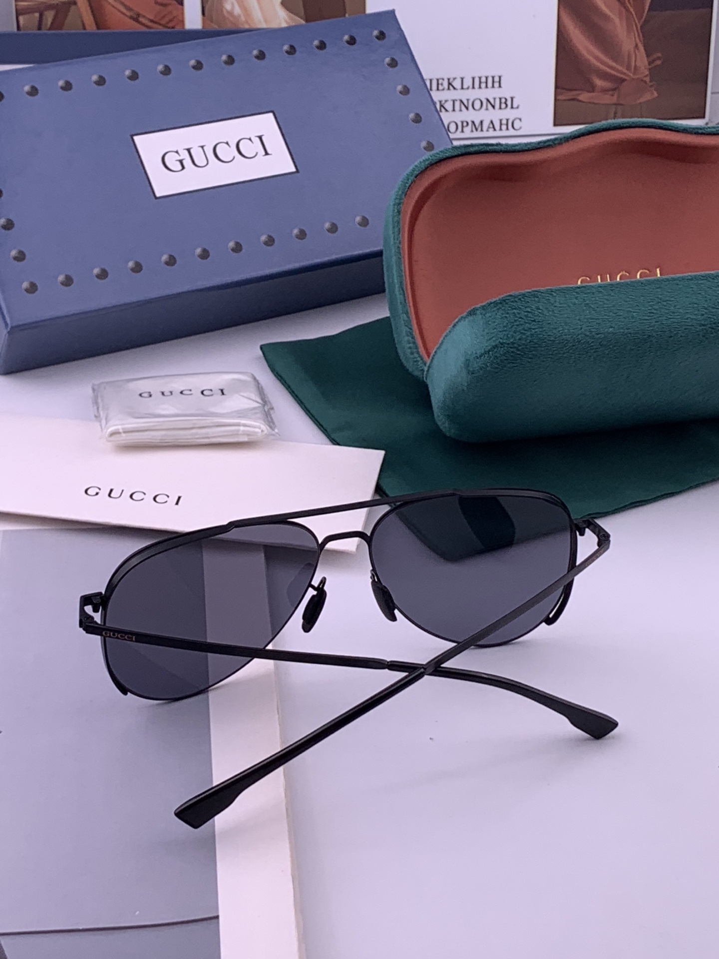 GUCCI 新款男女情侣款太阳镜多边形墨镜i 🉐️电镀永不褪色 超轻超有弹性整幅眼镜无螺丝重要的是压不坏 高清尼龙镜片、