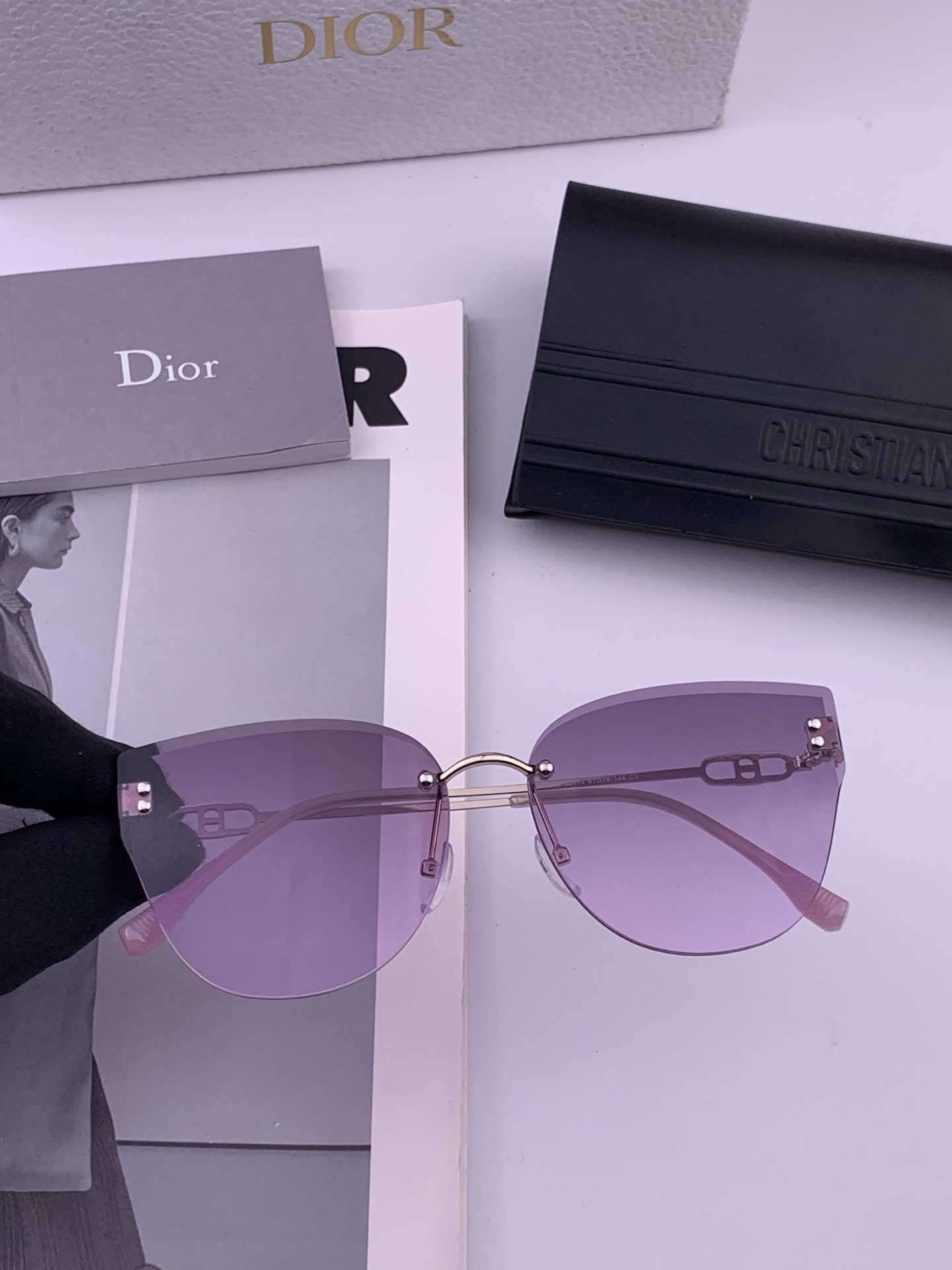 DIOR🌋☔️时尚无框太阳镜镜片 顶级奢侈品[强] 高品质[胜利][亲亲]🍦🍨 [得意] 气质非凡😄 🍫🍪女士开车墨镜[