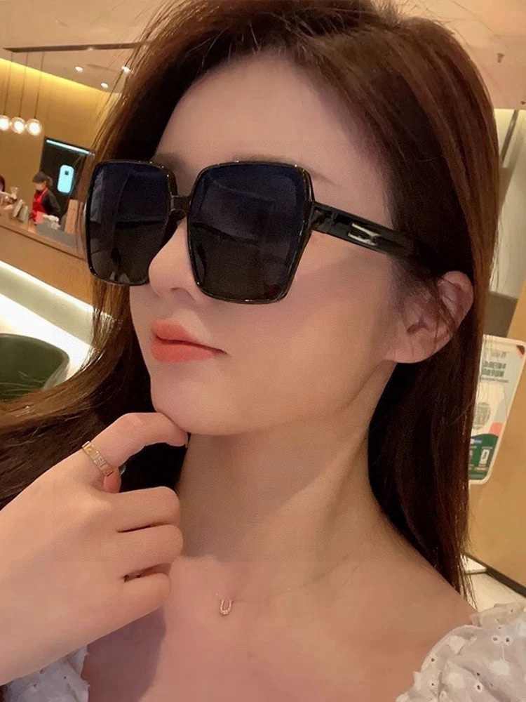 【GUCCI】新款潮流爆款 时尚方框太阳镜 佩戴舒适 网红潮款墨镜  女士高清加厚偏光太阳镜🕶️ 🎉高品质TR镜框 ♥️
