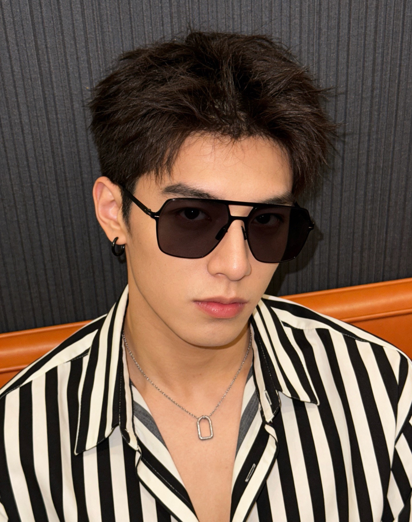 ♦️ GUCCI 新款男女情侣款太阳镜iP电镀永不褪色 超轻超有弹性整幅眼镜无螺丝重要的是压不坏 高清尼龙镜片、精湛的工