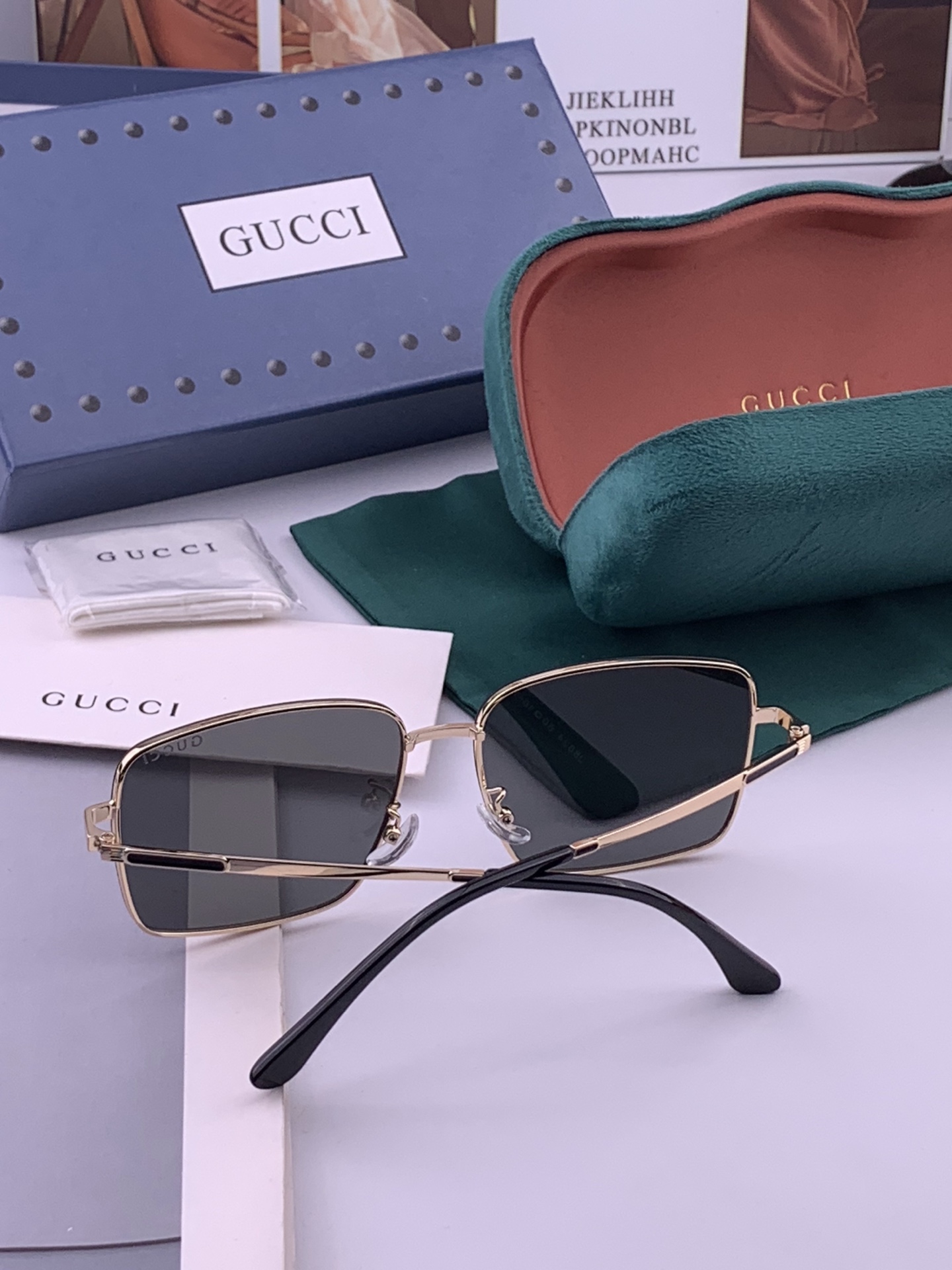 GUCCI 男款炫彩飞行员偏光太阳镜 ❤️材质：高清尼龙加厚卡槽高清偏光镜片 🌹无边框镜架💕颜👍型号：G4802