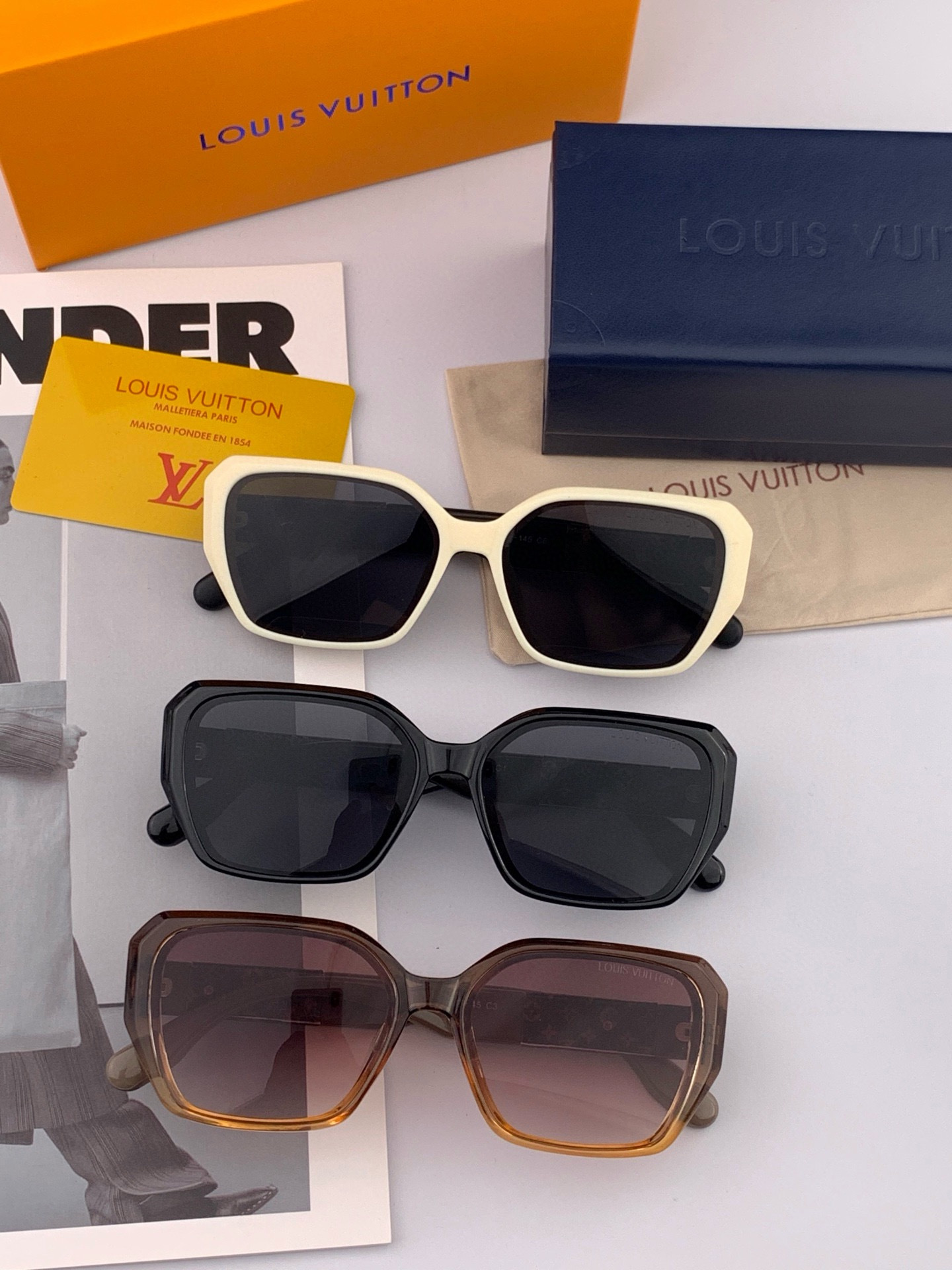 LV 开春新款  潮流爆款 时尚方框太阳镜 高品质 佩戴舒适 网红潮款墨镜 型号L7132