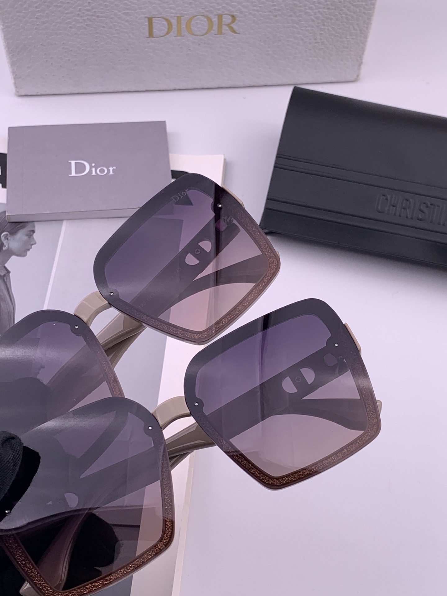 🔺 【DIOR-迪奥】开春新款 潮流爆款 时尚方框偏光太阳镜 高品质 佩戴舒适 网红潮款墨镜 女士高清加厚偏光太阳镜🕶️