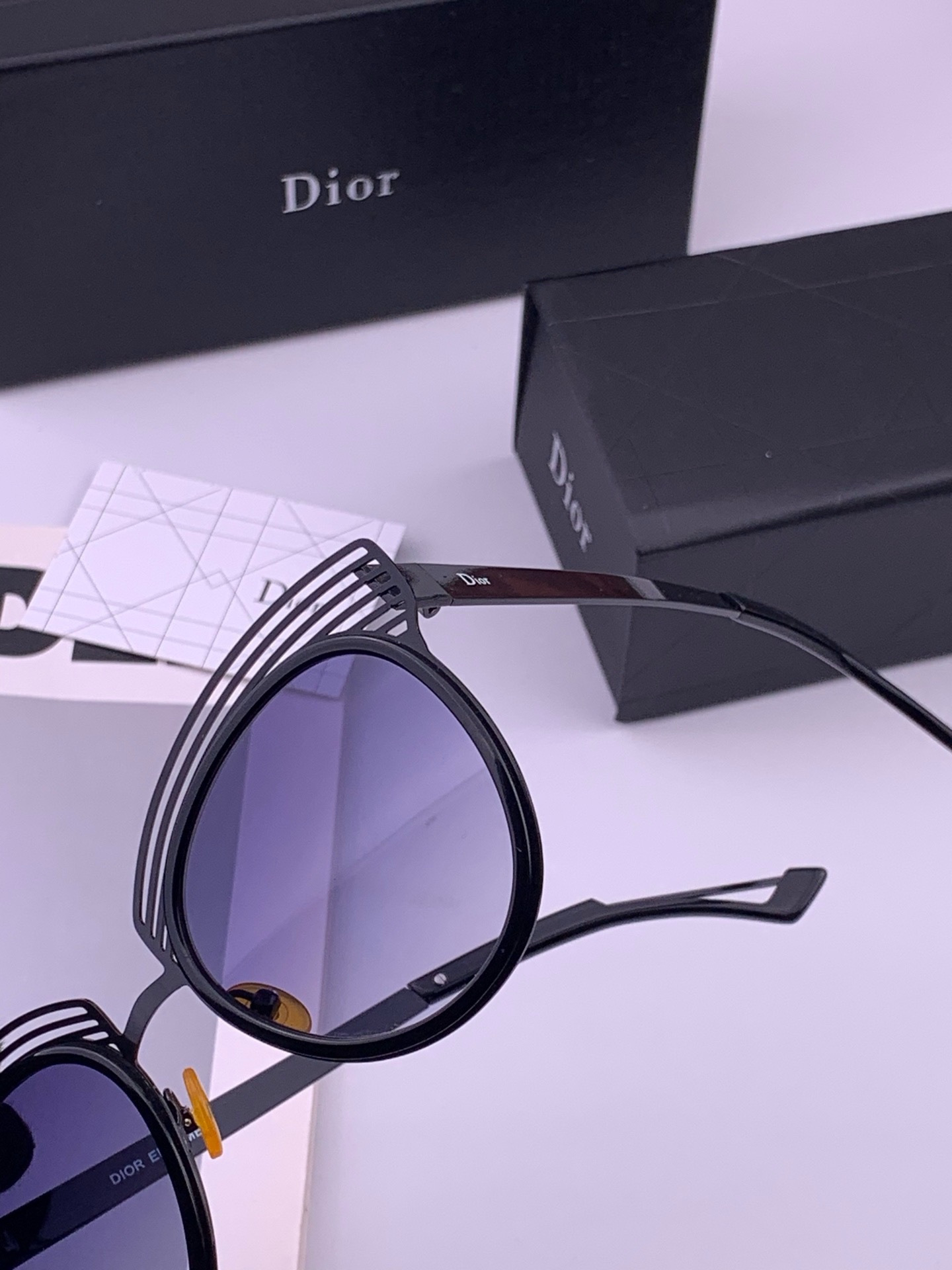 DIOR🌋☔️时尚圆框太阳镜镜片 顶级奢侈品[强] 高品质[胜利][亲亲]🍦🍨 [得意] 气质非凡😄 🍫🍪女士开车墨镜[
