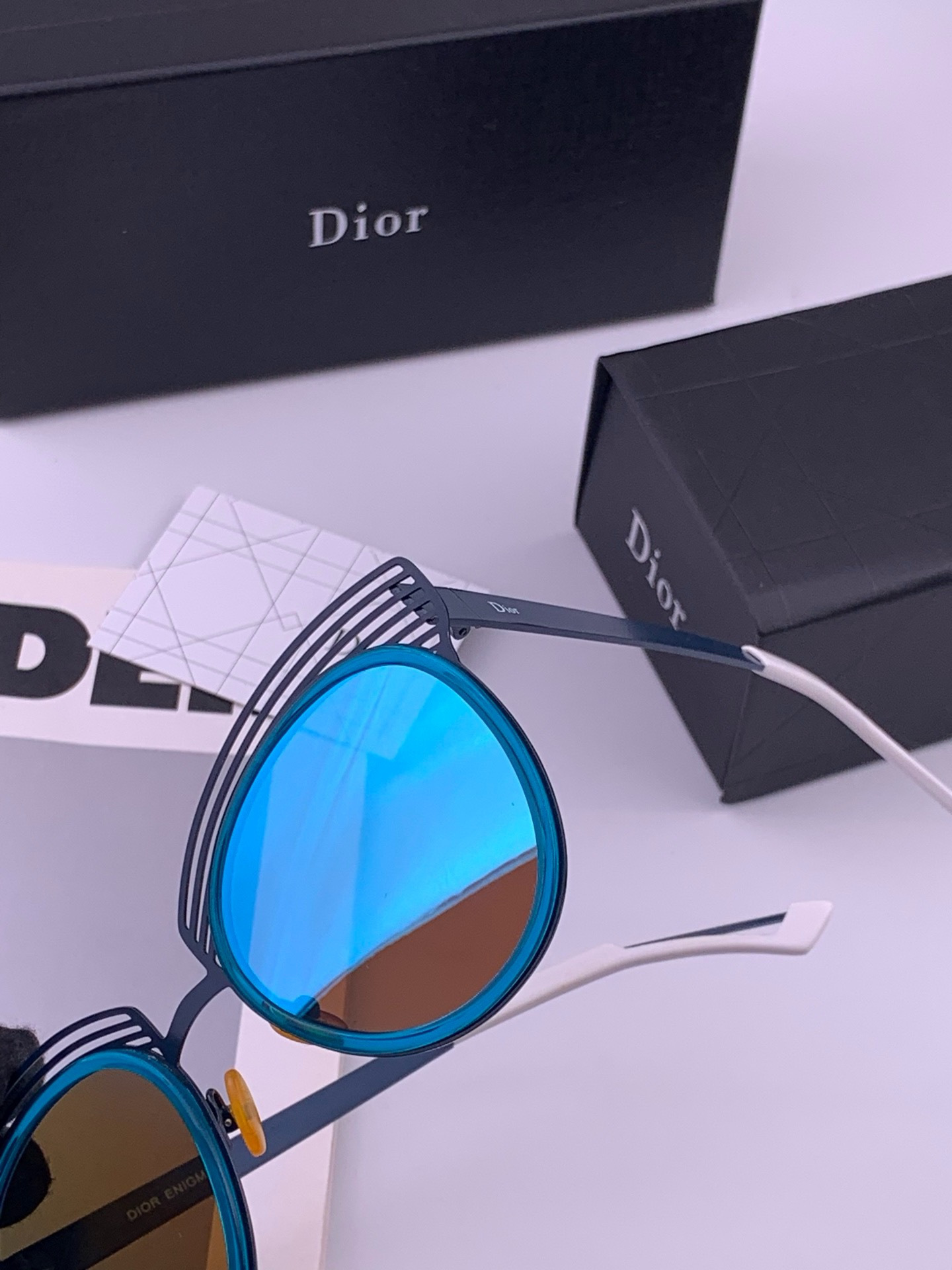 DIOR🌋☔️时尚圆框太阳镜镜片 顶级奢侈品[强] 高品质[胜利][亲亲]🍦🍨 [得意] 气质非凡😄 🍫🍪女士开车墨镜[