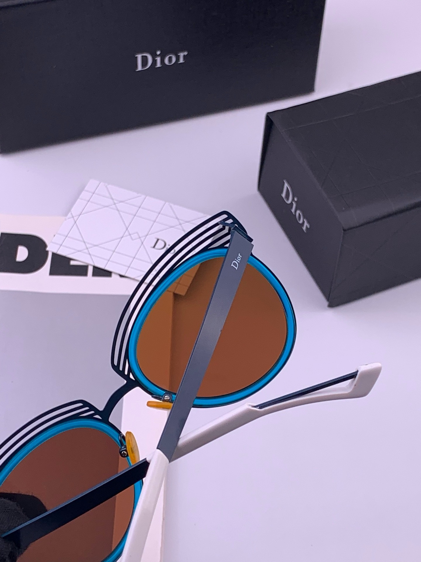 DIOR🌋☔️时尚圆框太阳镜镜片 顶级奢侈品[强] 高品质[胜利][亲亲]🍦🍨 [得意] 气质非凡😄 🍫🍪女士开车墨镜[