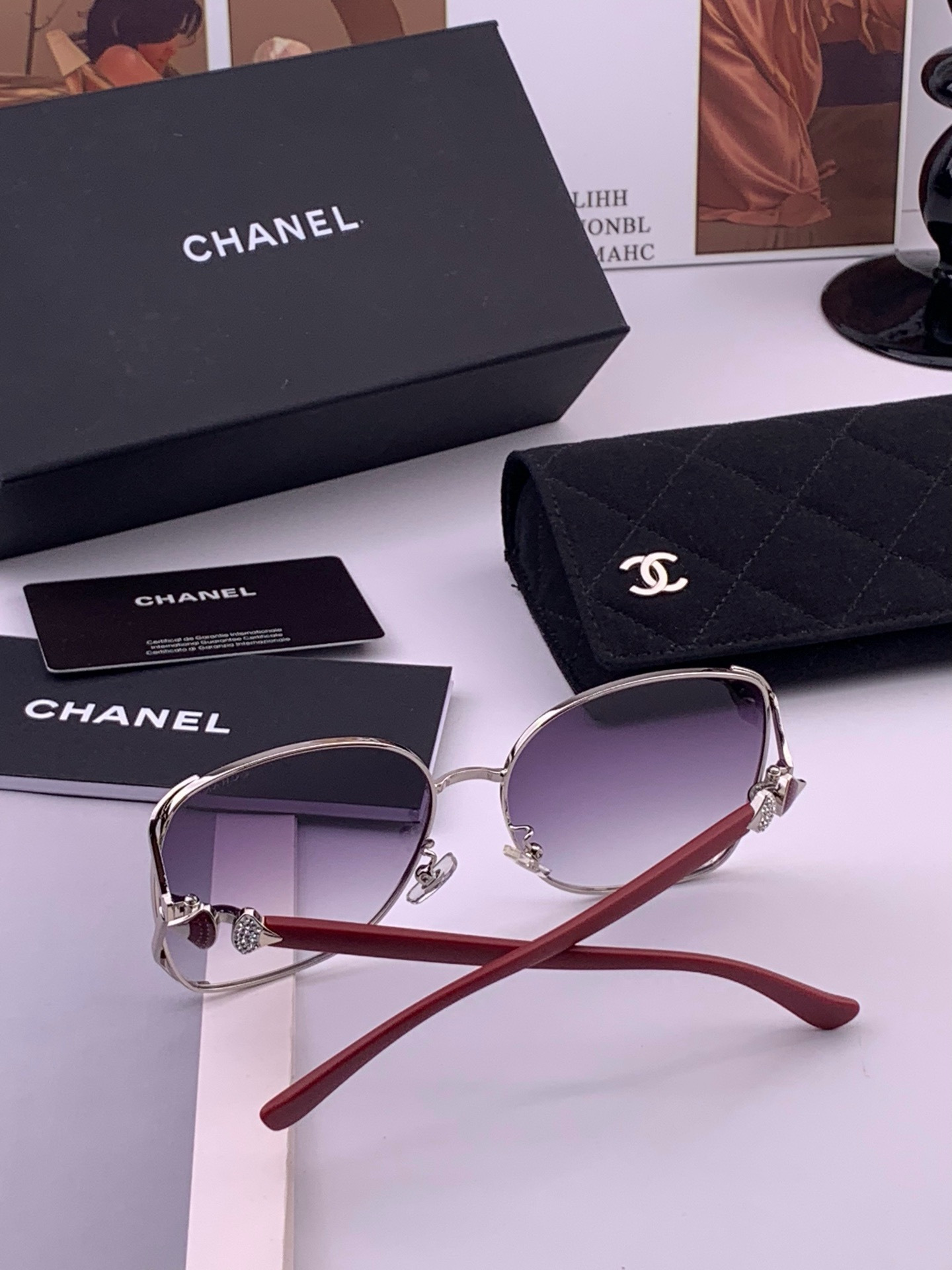 🔺CHANEL🔻官方早春新款，众多明星同款[色]香奈儿‼️‼️新款框偏光墨镜 ，🌈🌈宝丽来超清偏光太阳镜🔝🔝型号：CH9