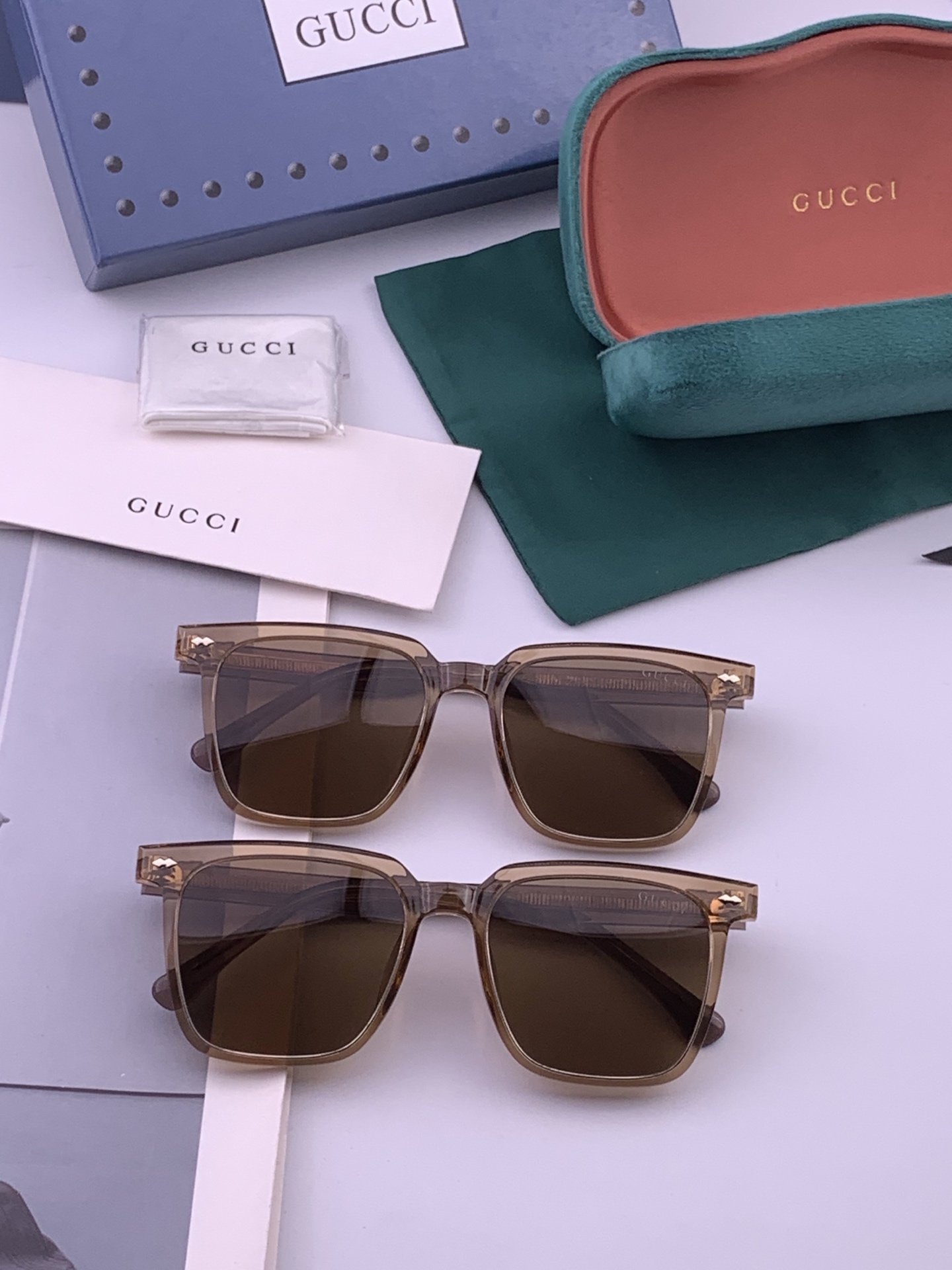 🔺GUCCI🔻古驰 GG方框太阳镜 完美品质 🎓独特设计  适合各种脸型 亮相时装周 超时尚百搭 实物精致  情侣款 男