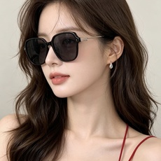 🔺 【GUCCI】开春新款 潮流爆款 时尚方框偏光太阳镜 高品质 佩戴舒适 网红潮款墨镜 女士高清尼龙偏光太阳镜🕶️ 🎉 🔺 【GUCCI】开春新款 潮流爆款 时尚方框偏光太阳镜 高品质 佩戴舒适 网红潮款墨镜 女士高清尼龙偏光太阳镜🕶️ 🎉