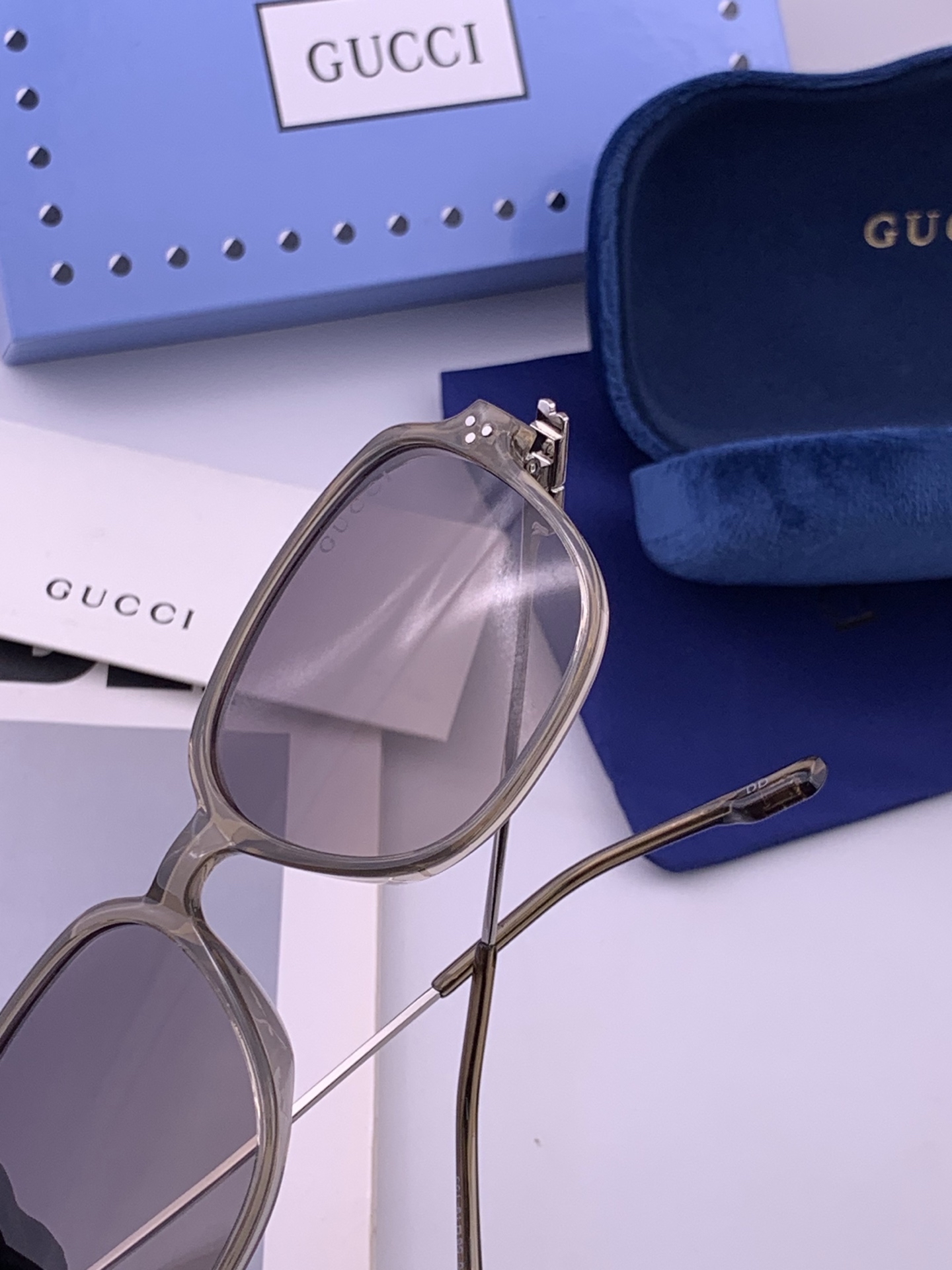🔺 【GUCCI】开春新款 潮流爆款 时尚方框偏光太阳镜 高品质 佩戴舒适 网红潮款墨镜 女士高清尼龙偏光太阳镜🕶️ 🎉