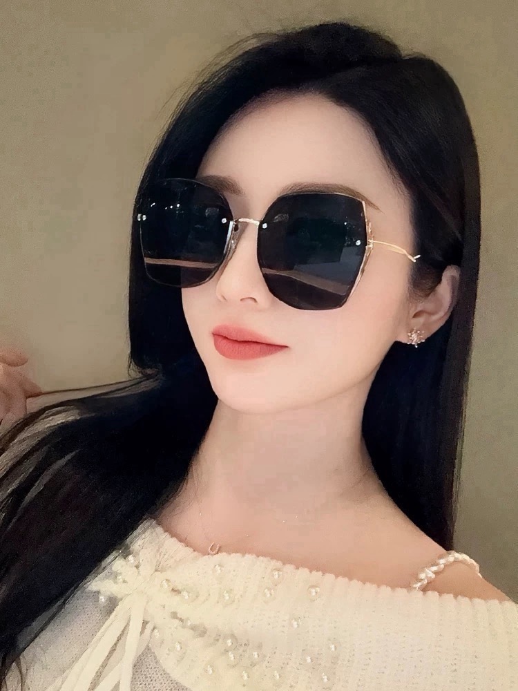 🔺 【香奈儿-尼龙偏光太阳镜】开春新款 潮流爆款 时尚多边形偏光太阳镜 高品质 佩戴舒适 网红潮款墨镜 女士高清尼龙偏光