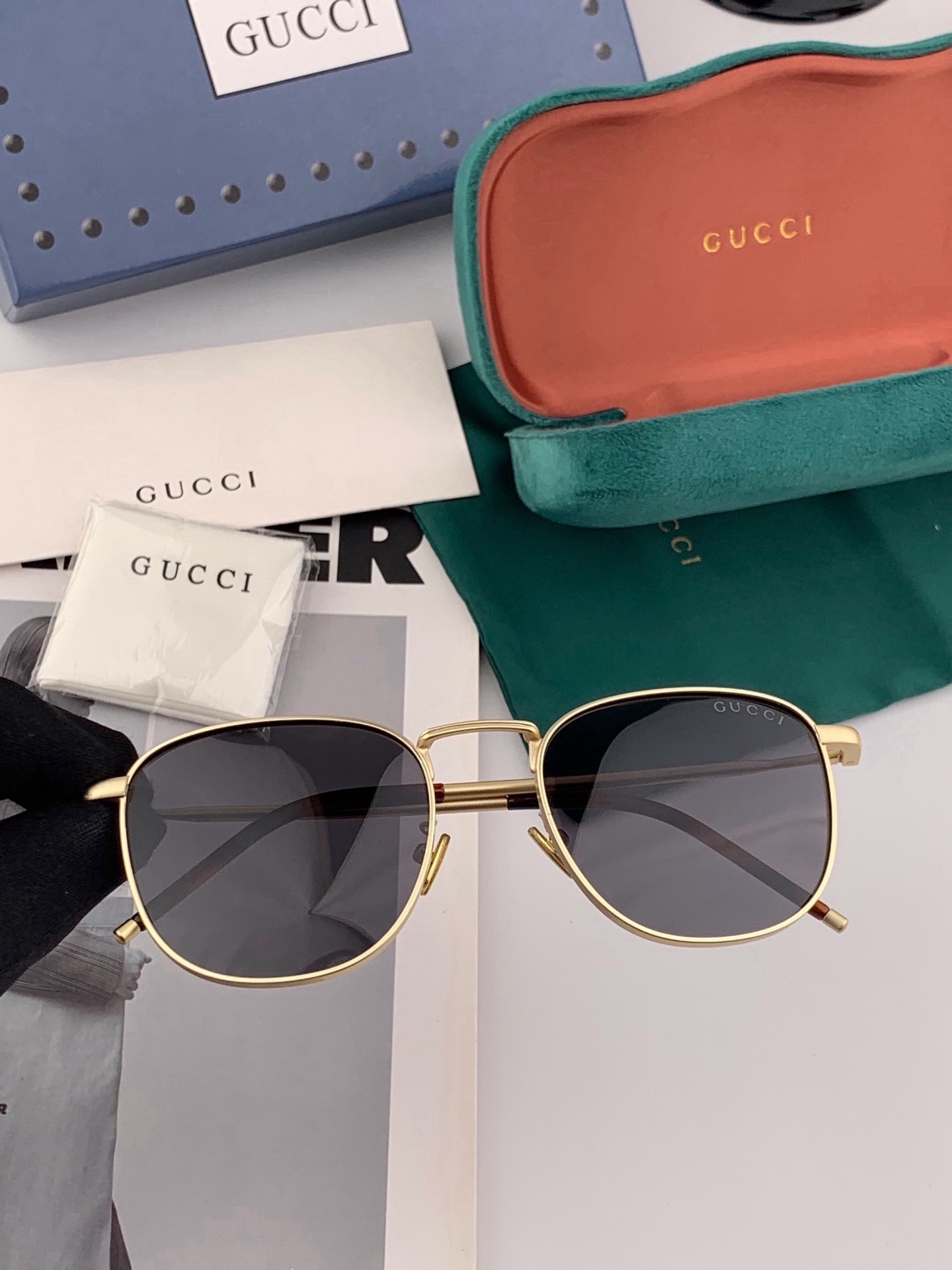 Gucci 。  高品质男女款墨镜   👍 进口宝丽来偏光镜片  。 开车钓鱼都可 。百搭显瘦墨镜韩版男士飞行员大框司机