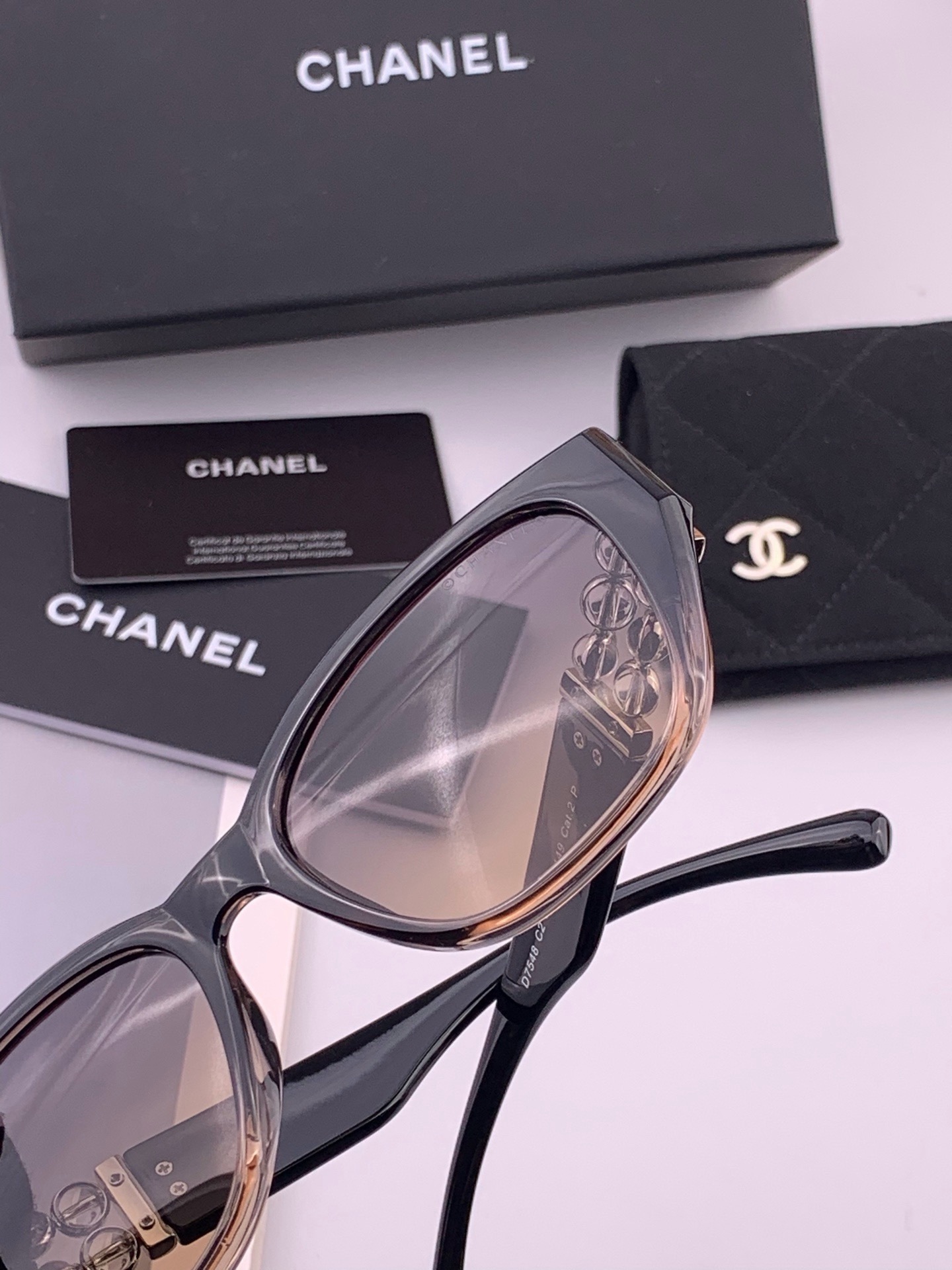 🔺CHANEL🔻官方早春新款，众多明星同款[色]香奈儿‼️‼️新款偏光墨镜 ，🌈🌈宝丽来超清偏光太阳镜🔝🔝型号：CH87