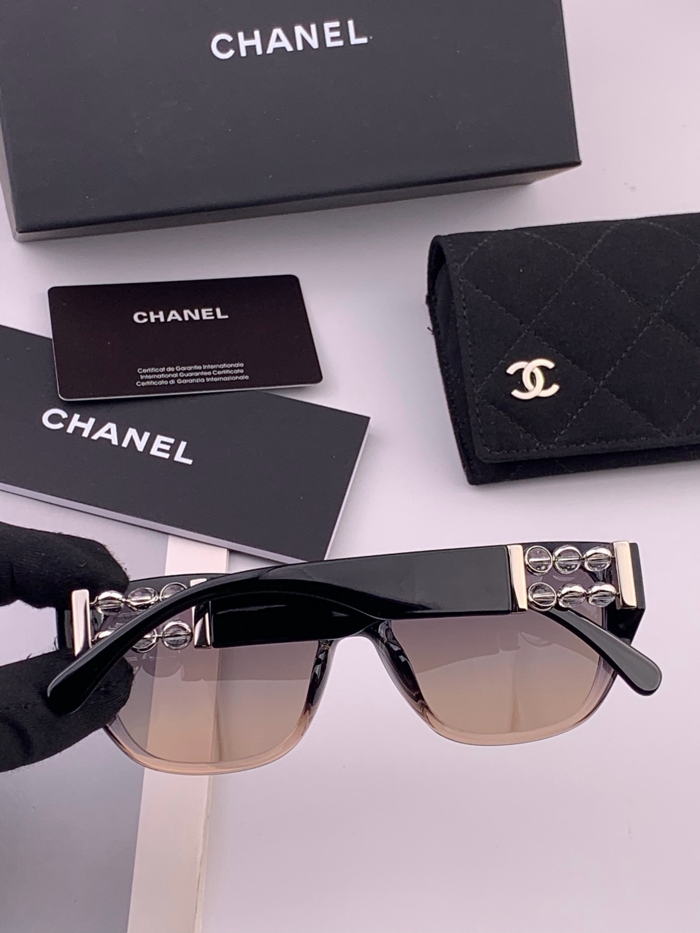 🔺CHANEL🔻官方早春新款，众多明星同款[色]香奈儿‼️‼️新款偏光墨镜 ，🌈🌈宝丽来超清偏光太阳镜🔝🔝型号：CH87