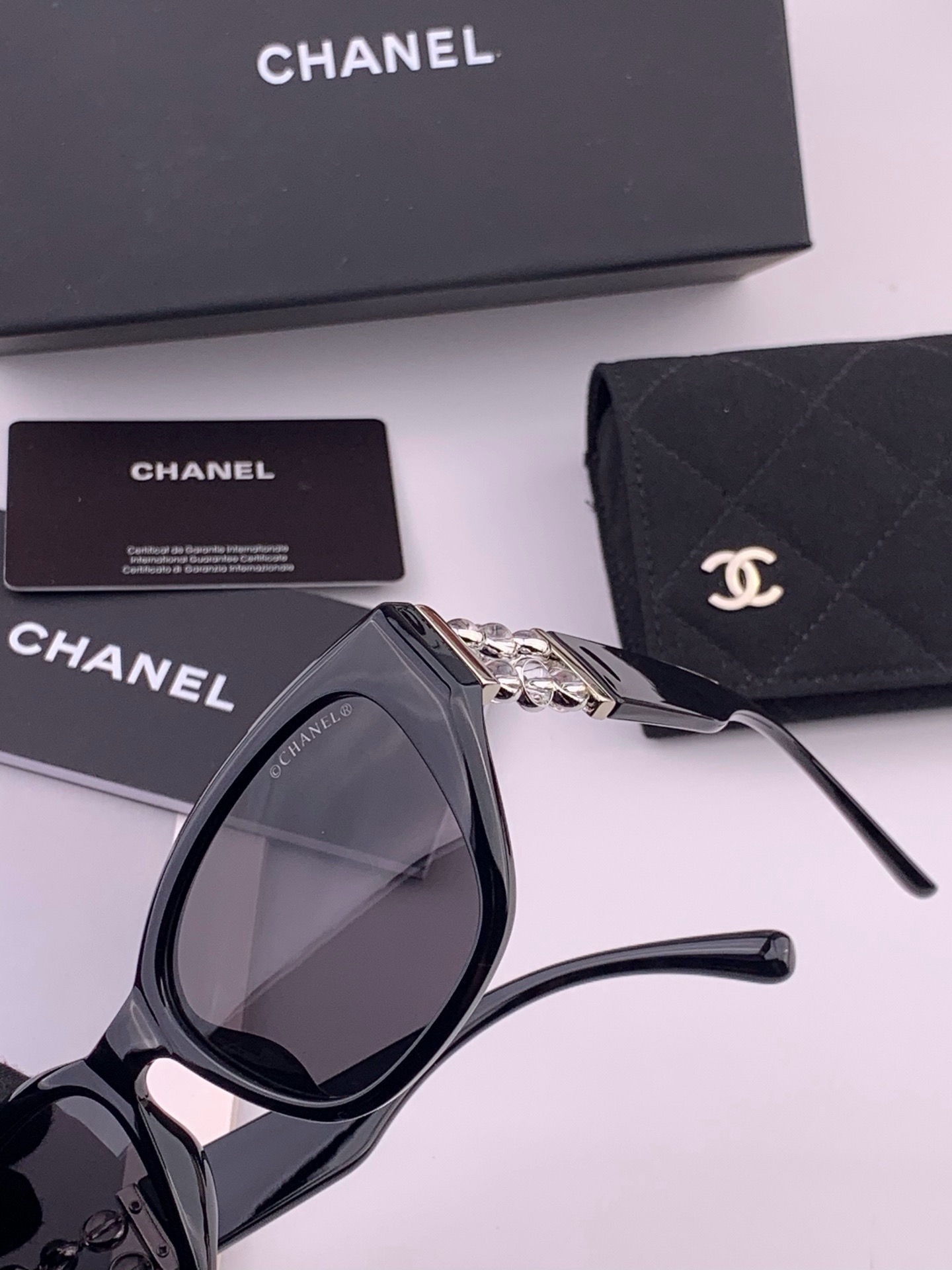 🔺CHANEL🔻官方早春新款，众多明星同款[色]香奈儿‼️‼️新款偏光墨镜 ，🌈🌈宝丽来超清偏光太阳镜🔝🔝型号：CH87