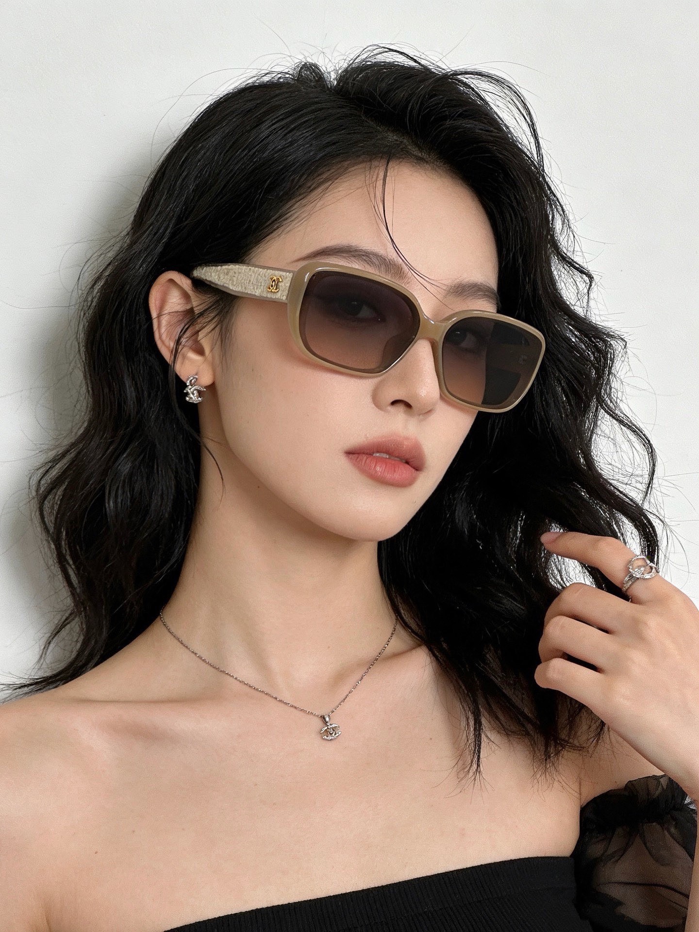 🔺 【香奈儿-尼龙偏光太阳镜】开春新款 潮流爆款 时尚方框偏光太阳镜 高品质 佩戴舒适 网红潮款墨镜 女士高清尼龙偏光太 🔺 【香奈儿-尼龙偏光太阳镜】开春新款 潮流爆款 时尚方框偏光太阳镜 高品质 佩戴舒适 网红潮款墨镜 女士高清尼龙偏光太