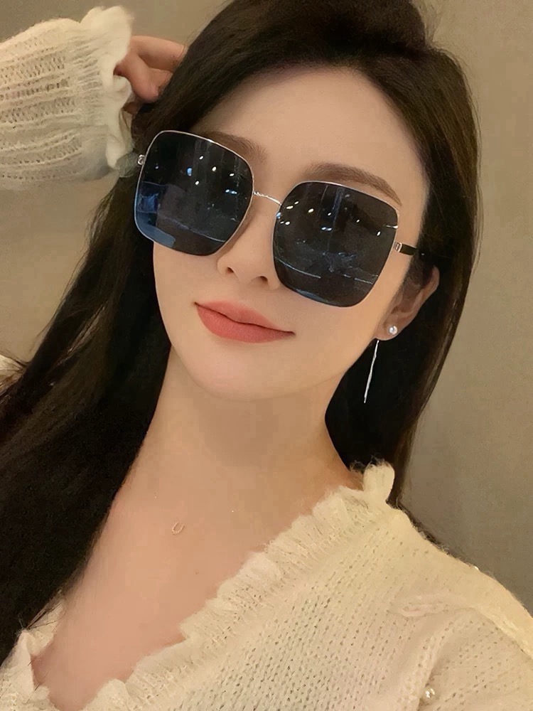 🔺 【香奈儿-尼龙偏光太阳镜】开春新款 潮流爆款 时尚多边形偏光太阳镜 高品质 佩戴舒适 网红潮款墨镜 女士高清尼龙偏光