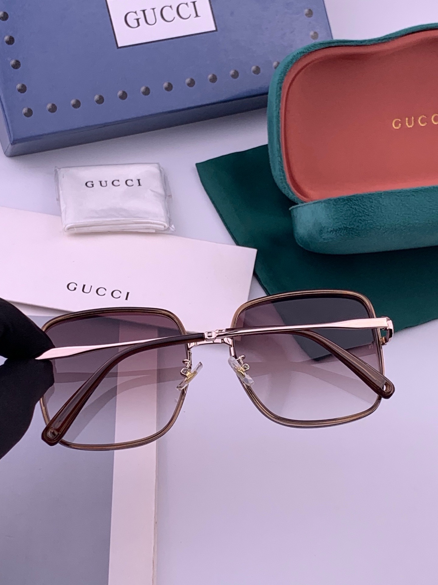 【尼龙偏光系列】GUCCI太阳镜墨圆框设计，不挑脸型，无论搭配大衣还是连衣裙都非常显气质偏光镜片预防紫外线  型号：G5