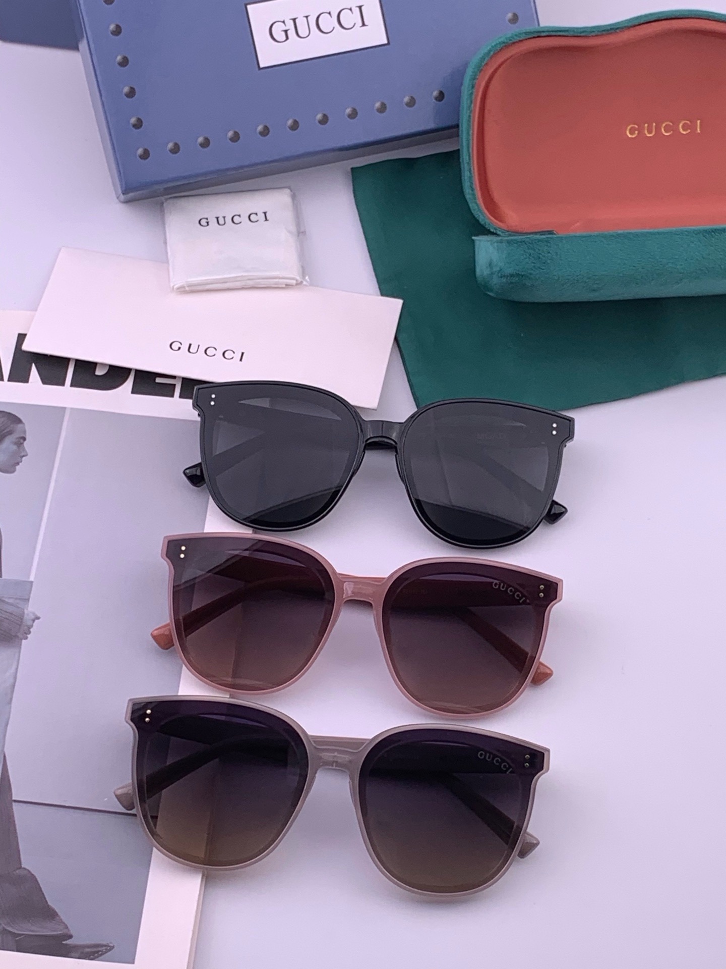 GUCCI  新款尼龙偏光太眼镜，情侣款时尚方框太阳镜佩戴舒适网红潮流款墨镜，大气女人范儿，大脸小脸都好看 ！型号：G2