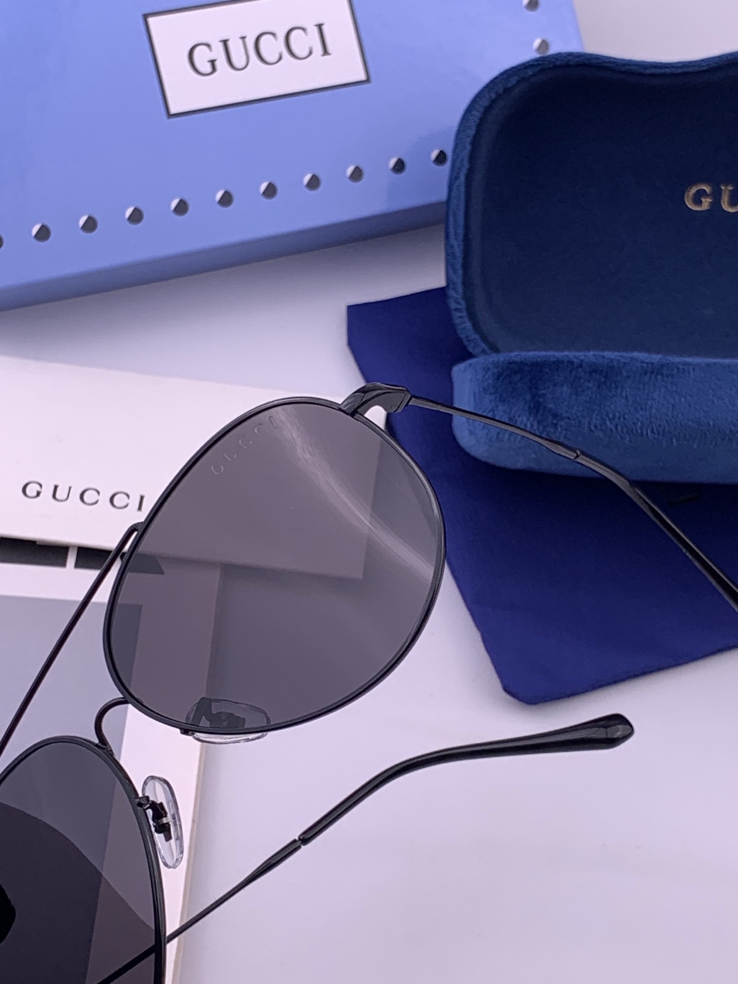 Gucci 。  高品质男女款墨镜   👍 进口宝丽来偏光镜片  。蛤蟆镜 开车钓鱼都可 。百搭显瘦墨镜韩版男士飞行员大