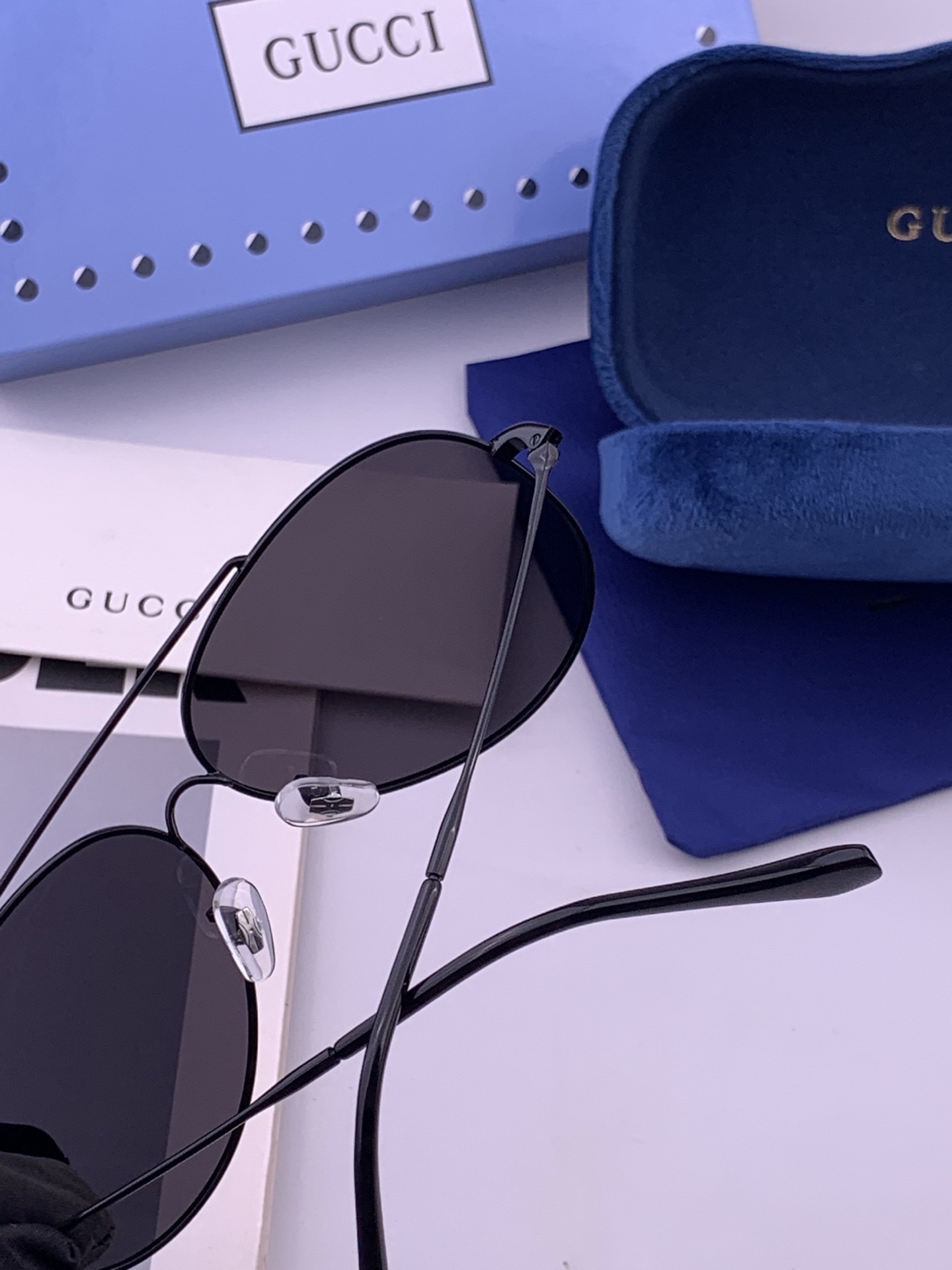 Gucci 。  高品质男女款墨镜   👍 进口宝丽来偏光镜片  。蛤蟆镜 开车钓鱼都可 。百搭显瘦墨镜韩版男士飞行员大